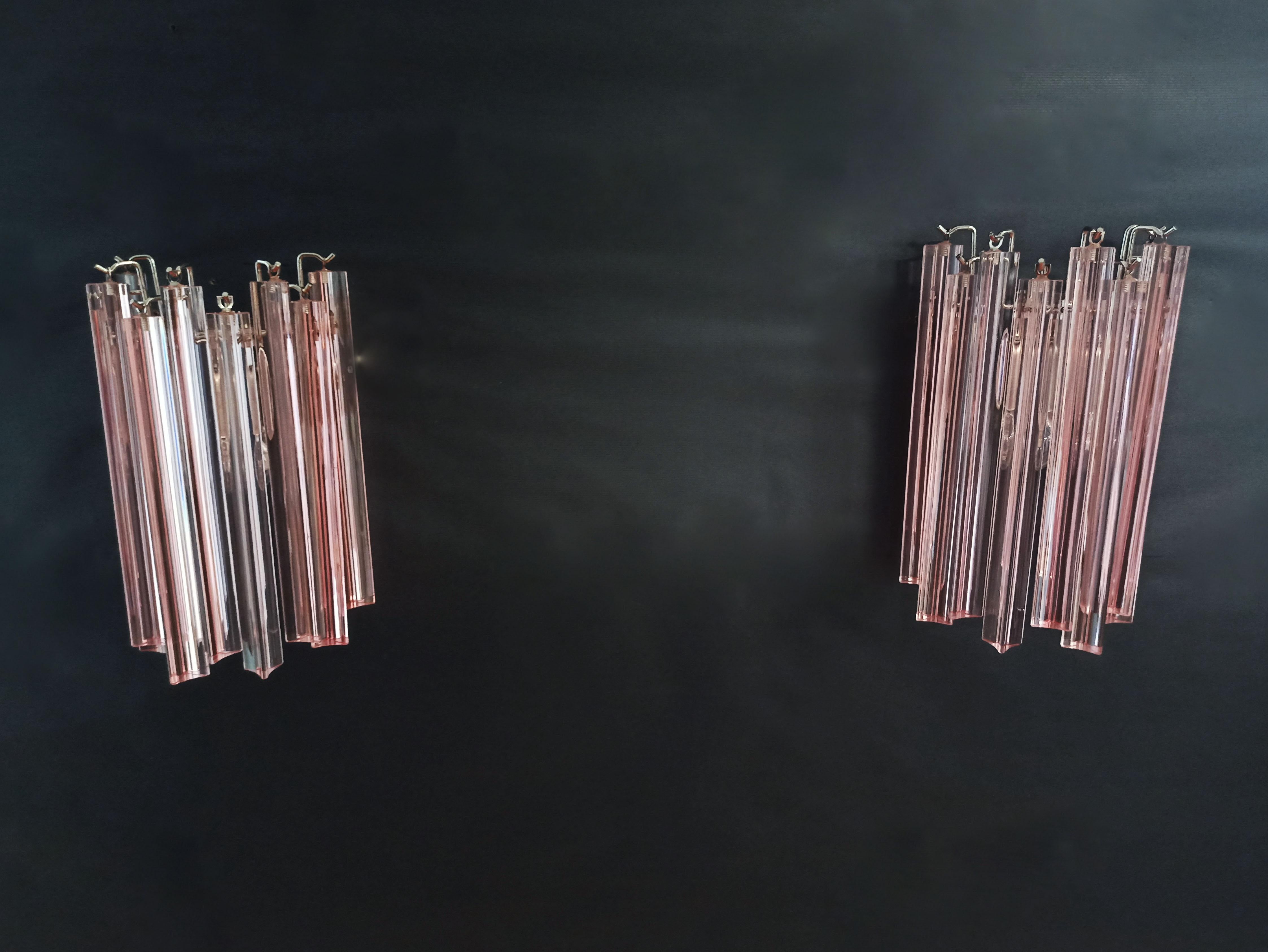 Pair of Vintage Murano Wall Sconce, 9 Pink Triedri For Sale 1