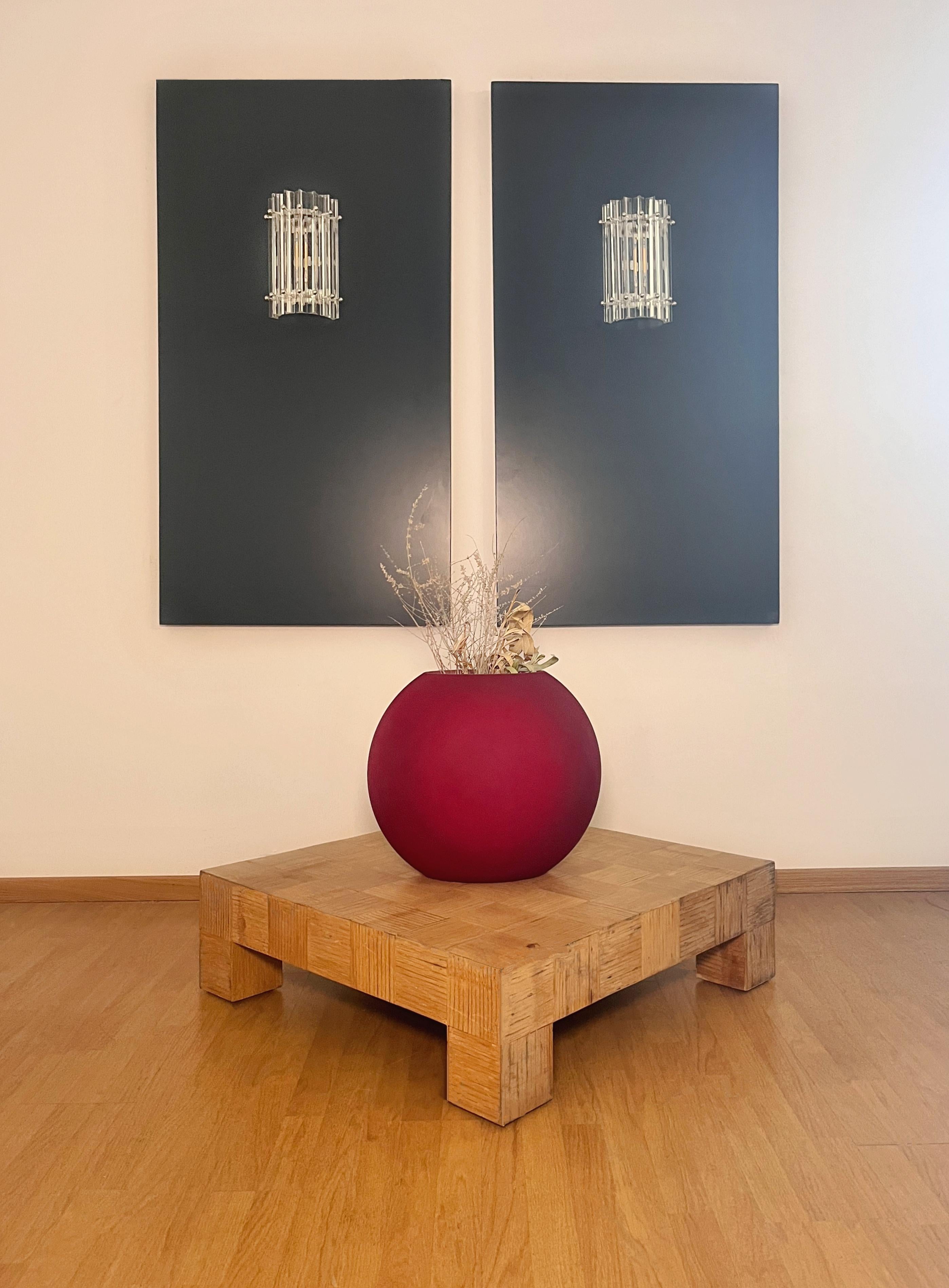 Fantastic pair of vintage Murano wall sconce made by 7 Murano crystal prism (triedri) for each applique in a chrome metal frame. The shape of this sconce is column. The glasses are trasparent. The wall lamps can be installed vertically, as photos,
