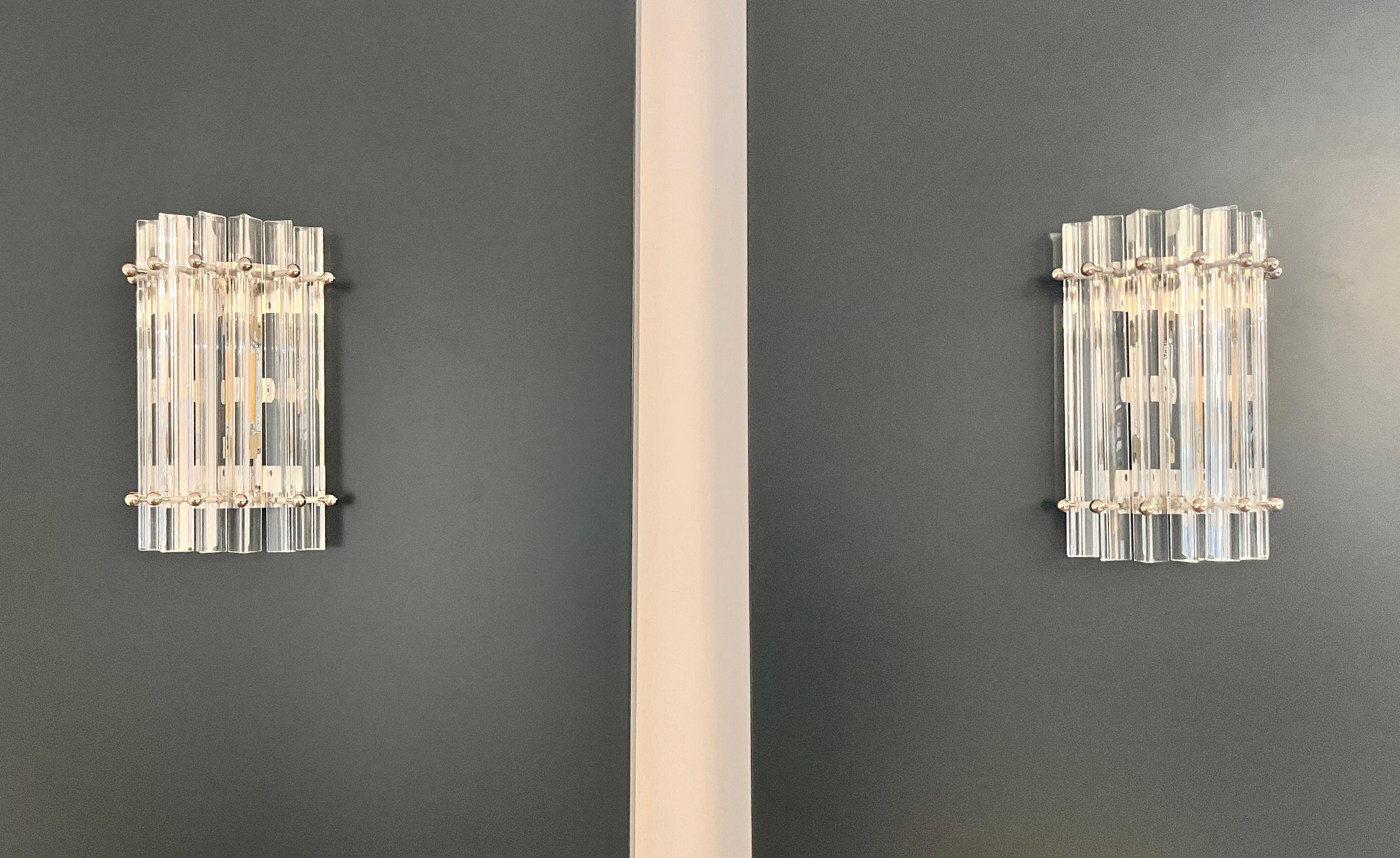 Mid-Century Modern Pair of vintage Murano wall sconce – clear triedri -Column model For Sale