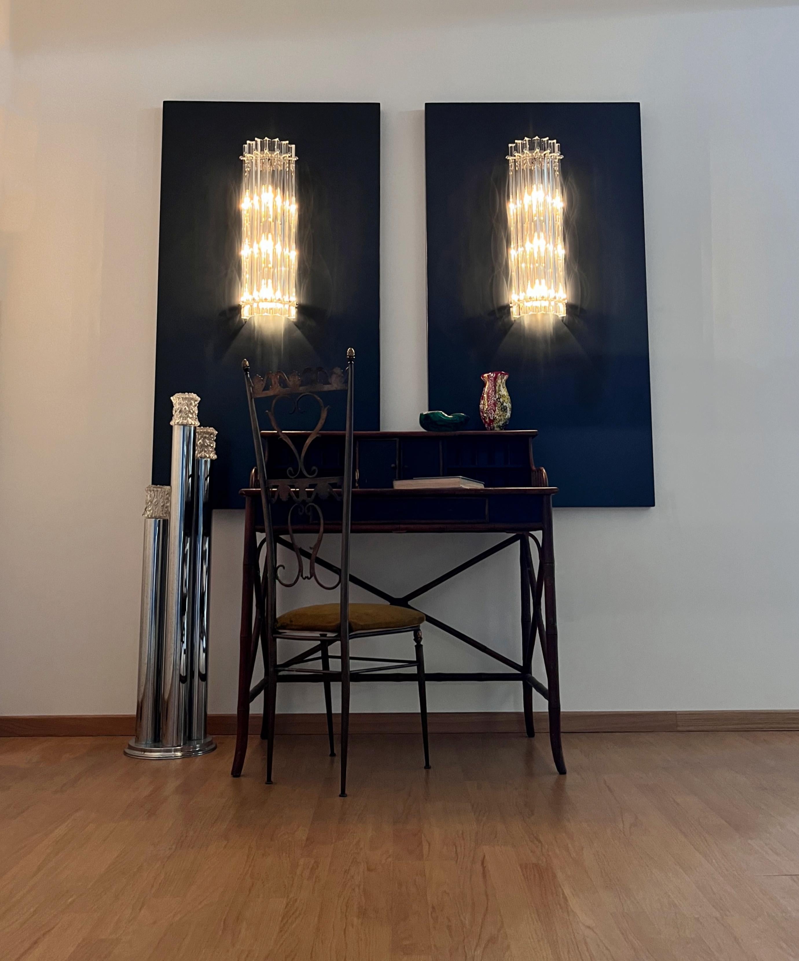 Italiano Coppia di applique vintage di Murano - triedri trasparenti - modello a colonna in vendita