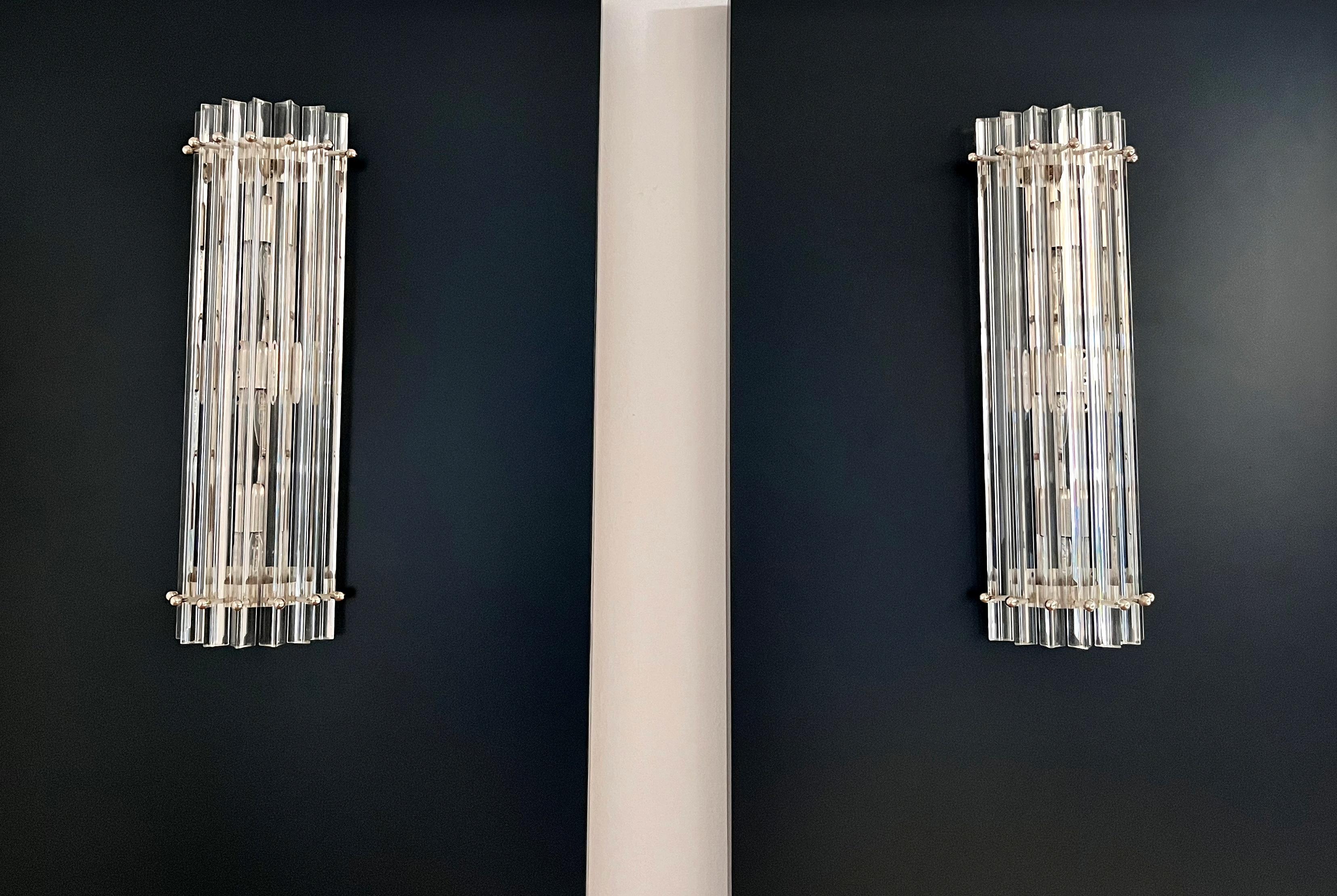 Galvanizzato Coppia di applique vintage di Murano - triedri trasparenti - modello a colonna in vendita