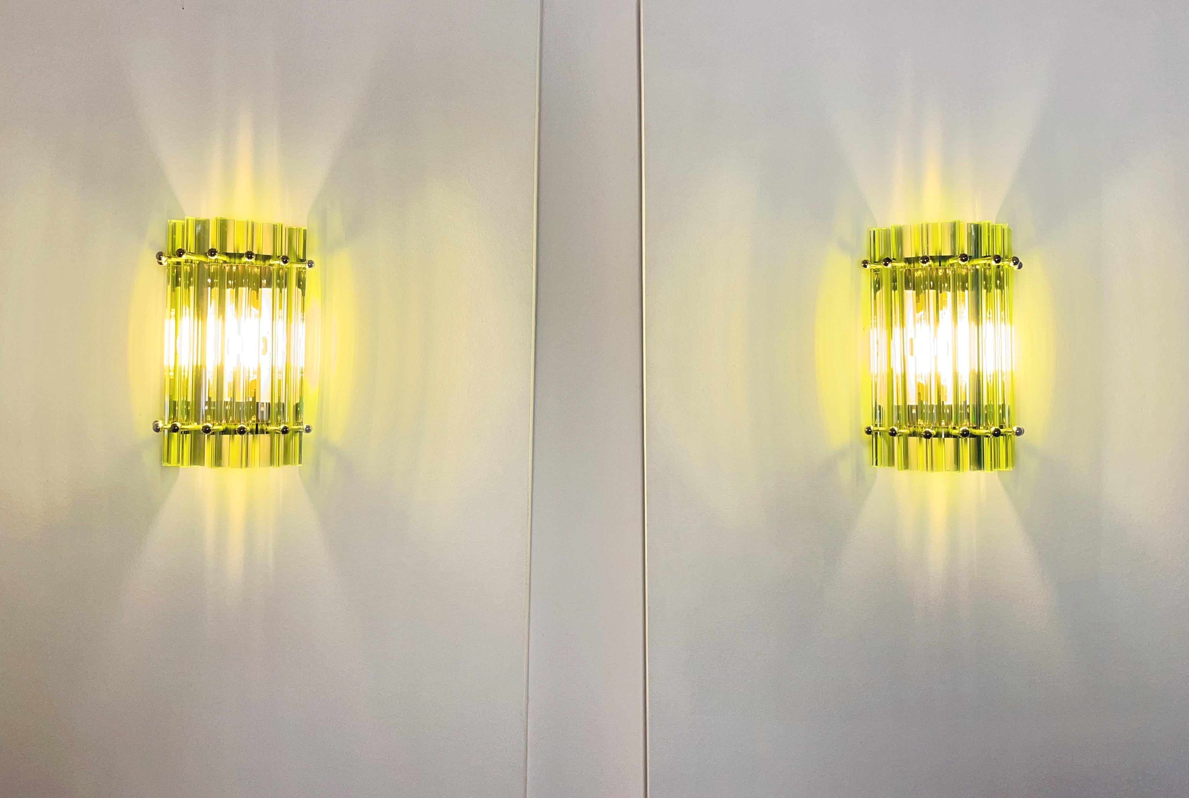 Pair of vintage Murano wall sconce – green triedri - Column model For Sale 5