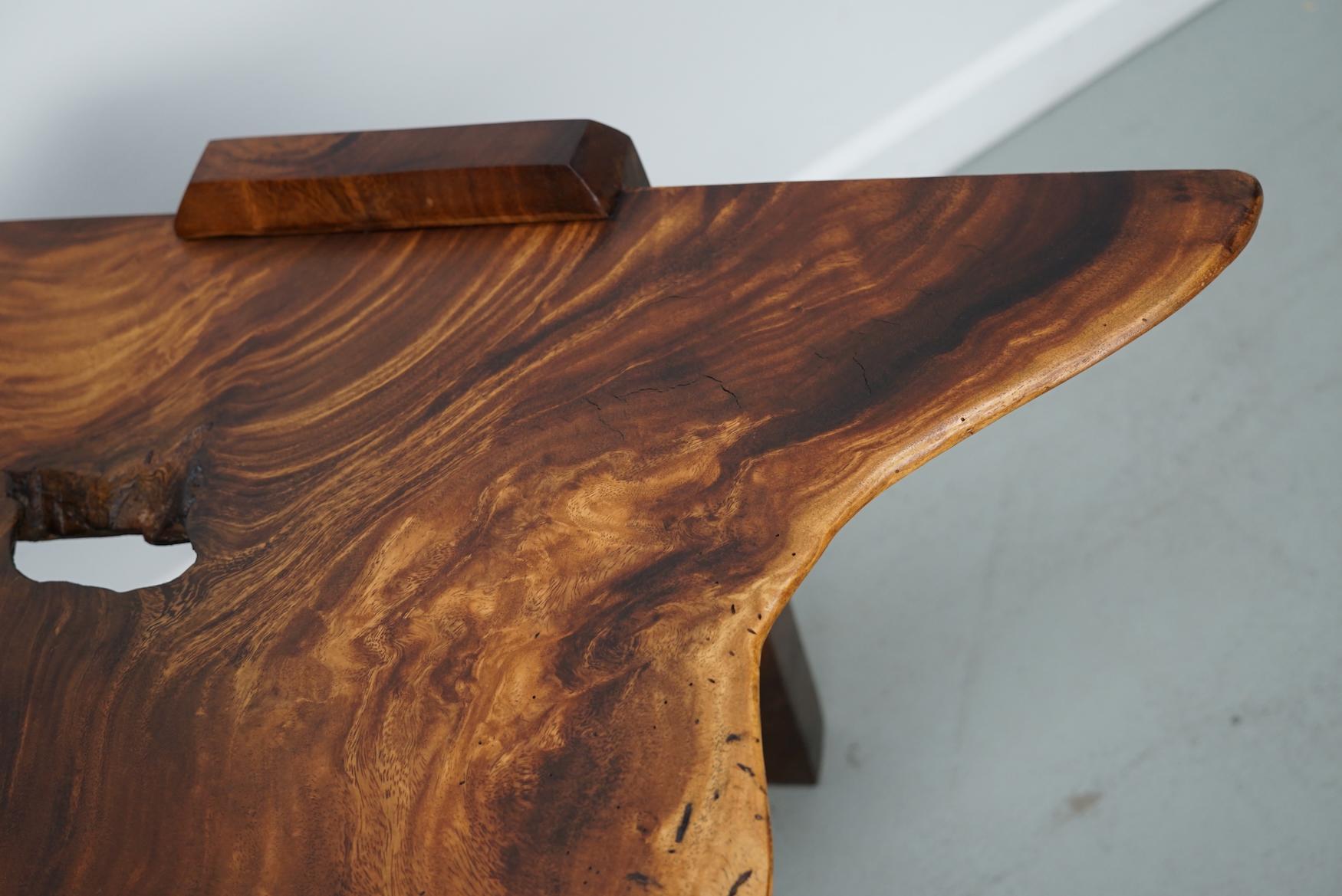 Pair of Vintage Natural Coffee Tables in Walnut, ca 1970/1980 For Sale 5
