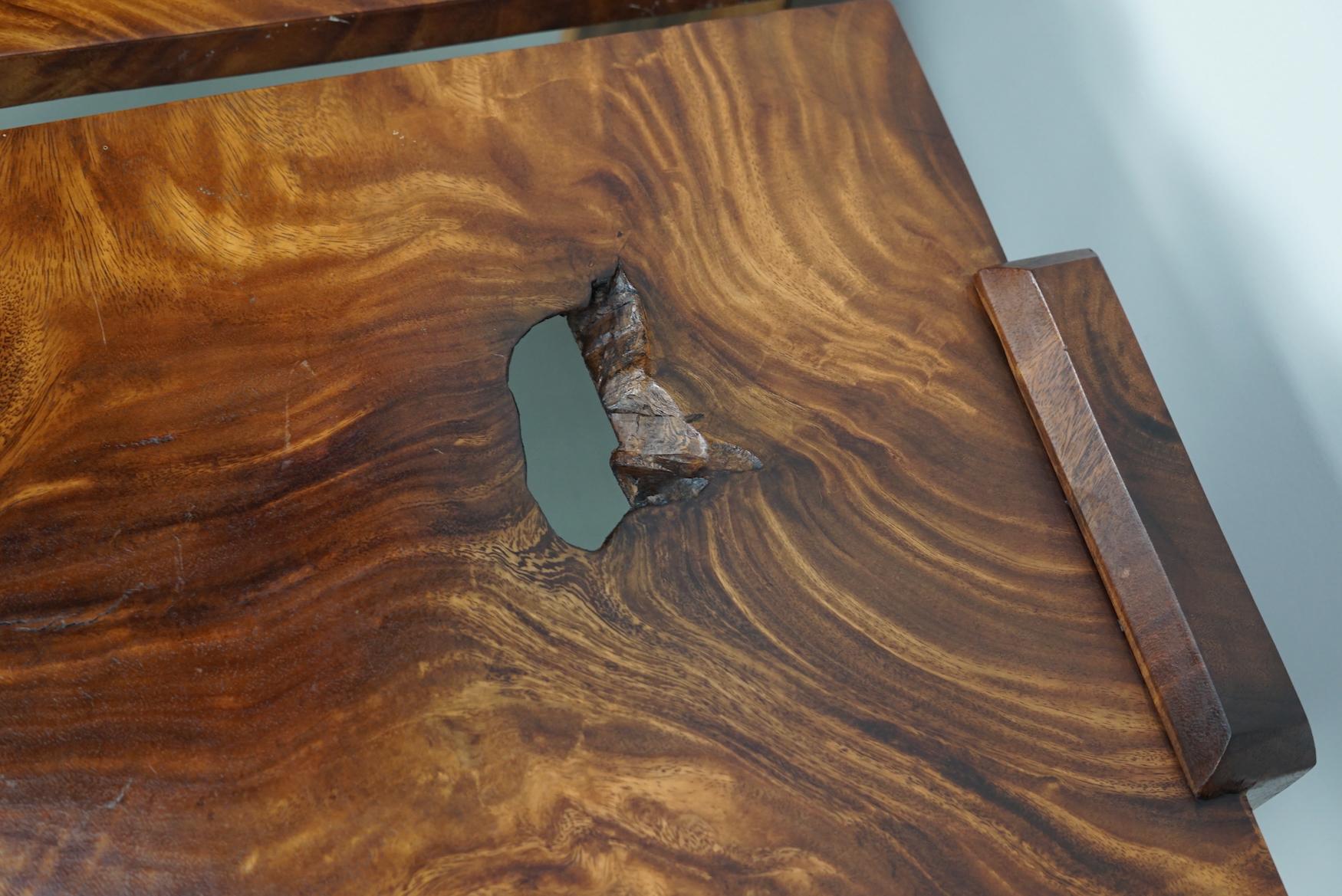 Pair of Vintage Natural Coffee Tables in Walnut, ca 1970/1980 In Good Condition For Sale In Nijmegen, NL