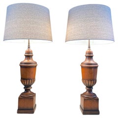 Coppia di lampade neoclassiche vintage in legno intagliato e dipinto