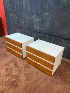 coppia di comodini vintage in noce e legno laccato circa 1960