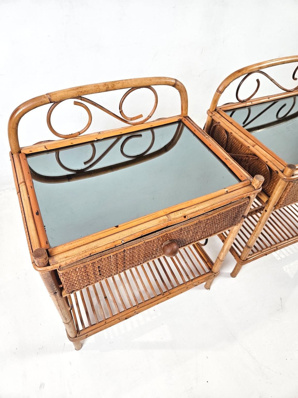 Pareja de mesillas de noche vintage de bambú en Bueno estado para la venta en Albano Laziale, Rome/Lazio