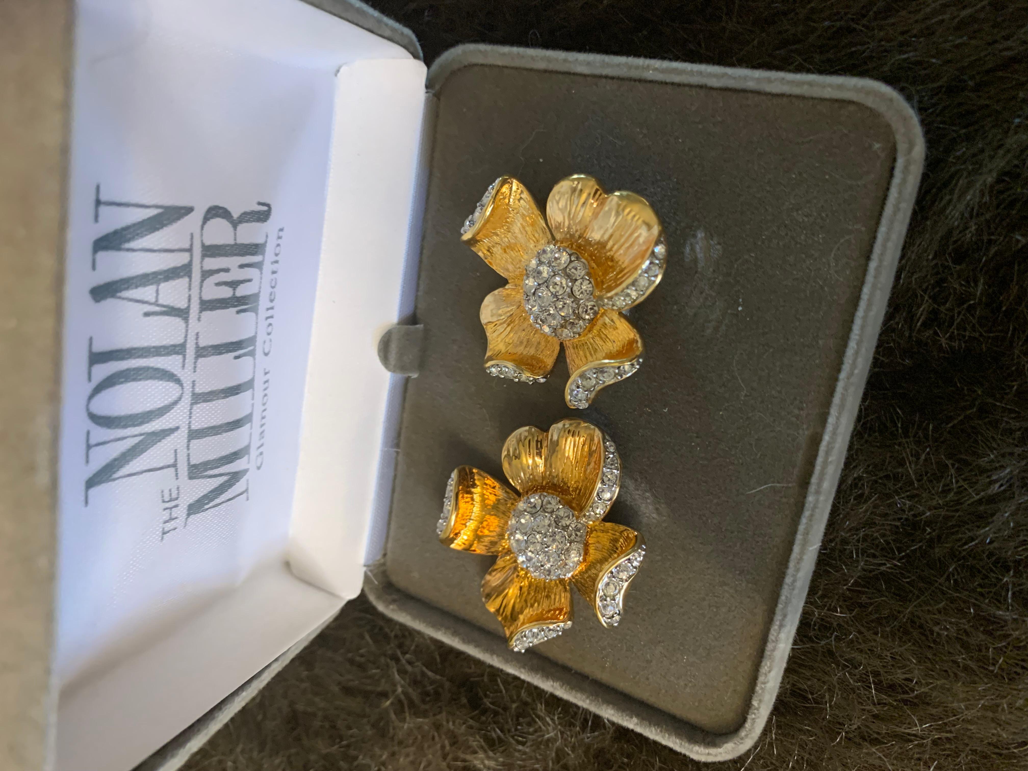 Women's Pair of Vintage Nolan Miller Gold Plated and rhinestone Blossum Earrings NWB