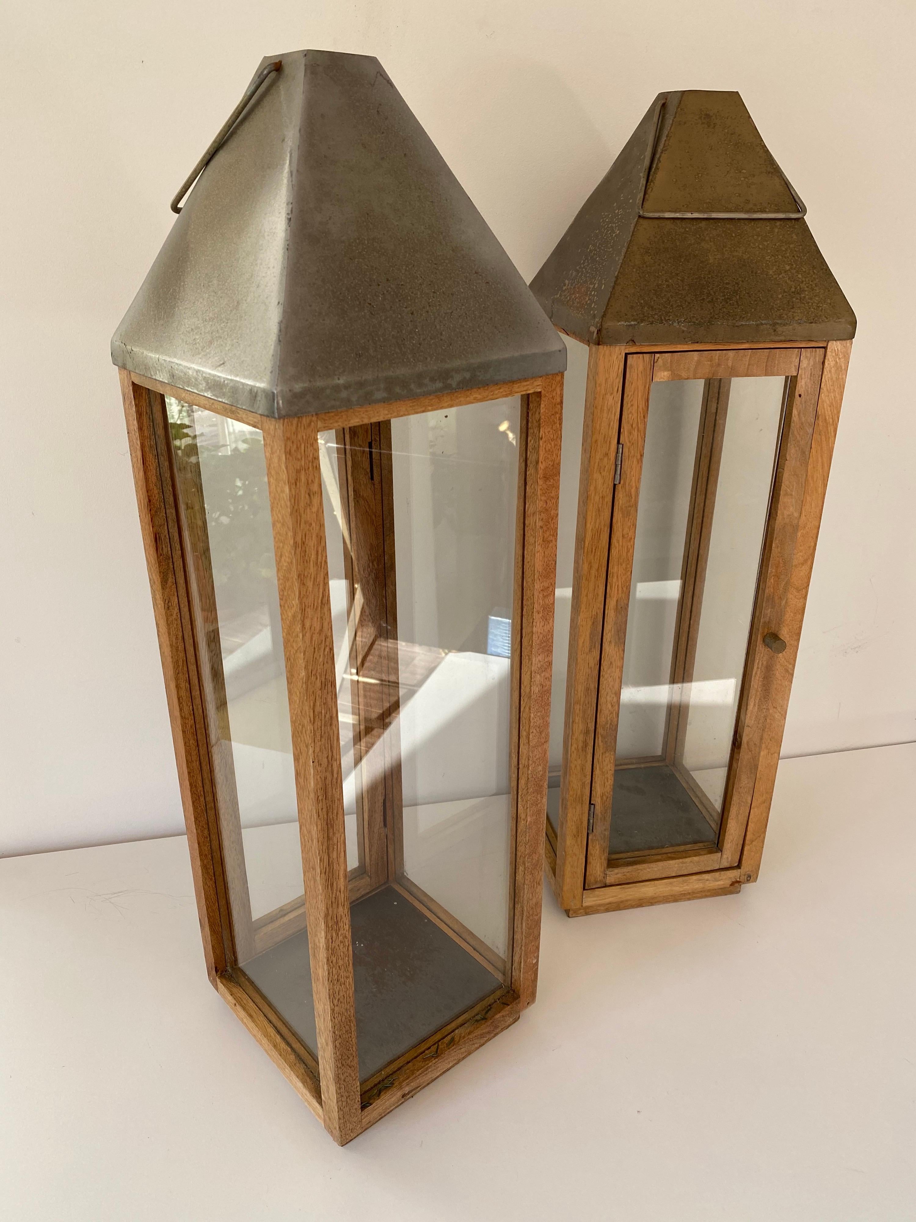 Mid-Century Modern Pair of Vintage Oak Lanterns For Sale