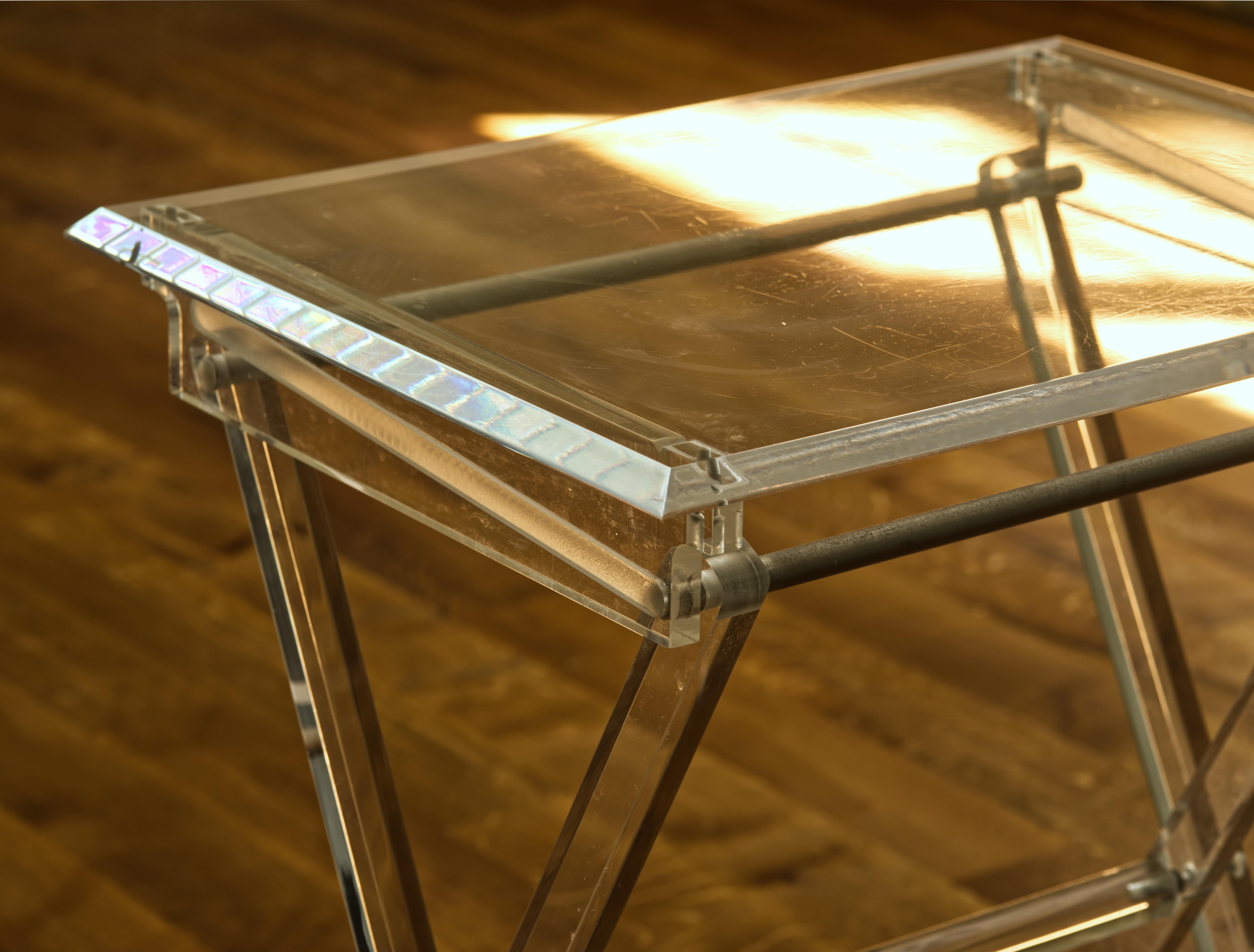 Pair of Vintage Occasional Lucite Folding Tables, TV Trays In Good Condition For Sale In Clifton Springs, NY