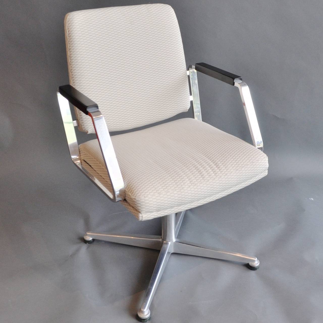 Mid-Century Modern Pair of Vintage Office Swivel Chairs