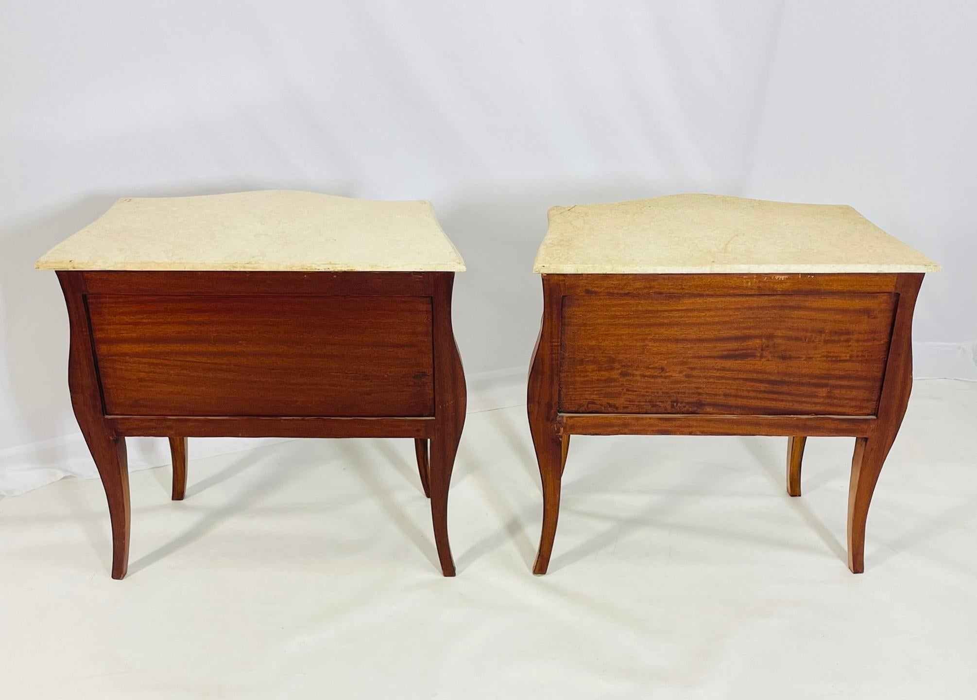 Par de Vintage  Cómodas Bombay de Madera de Olivo, Italia 1900 3