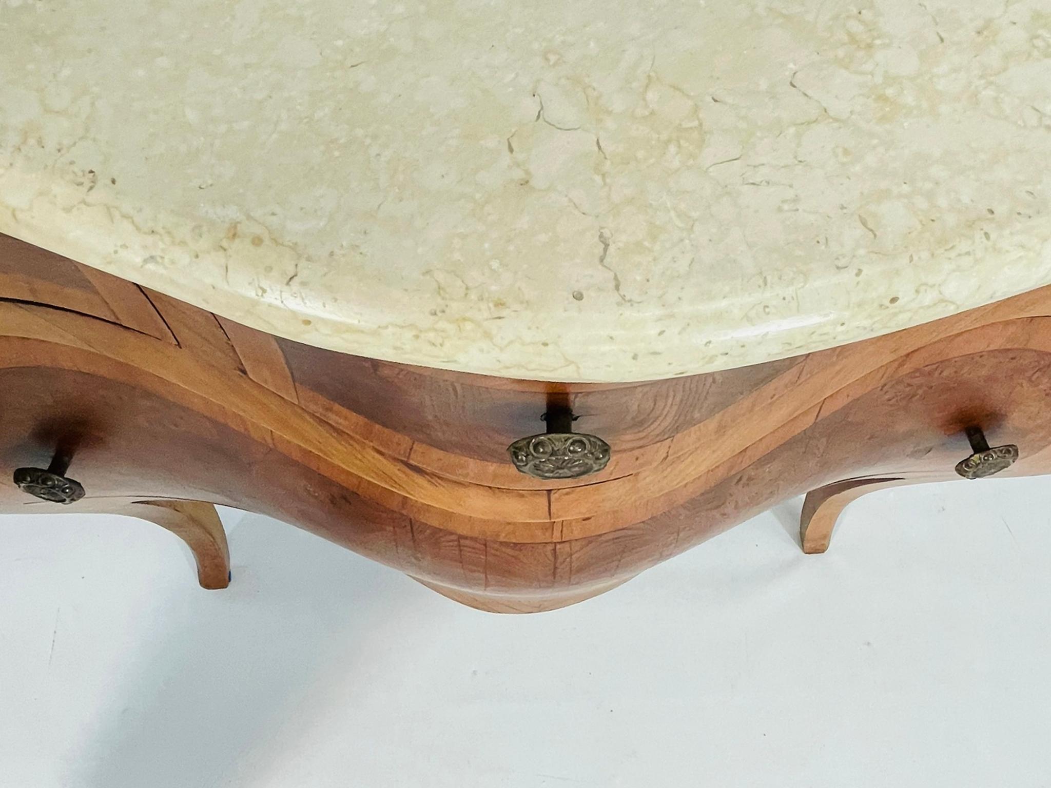 Par de Vintage  Cómodas Bombay de Madera de Olivo, Italia 1900 10