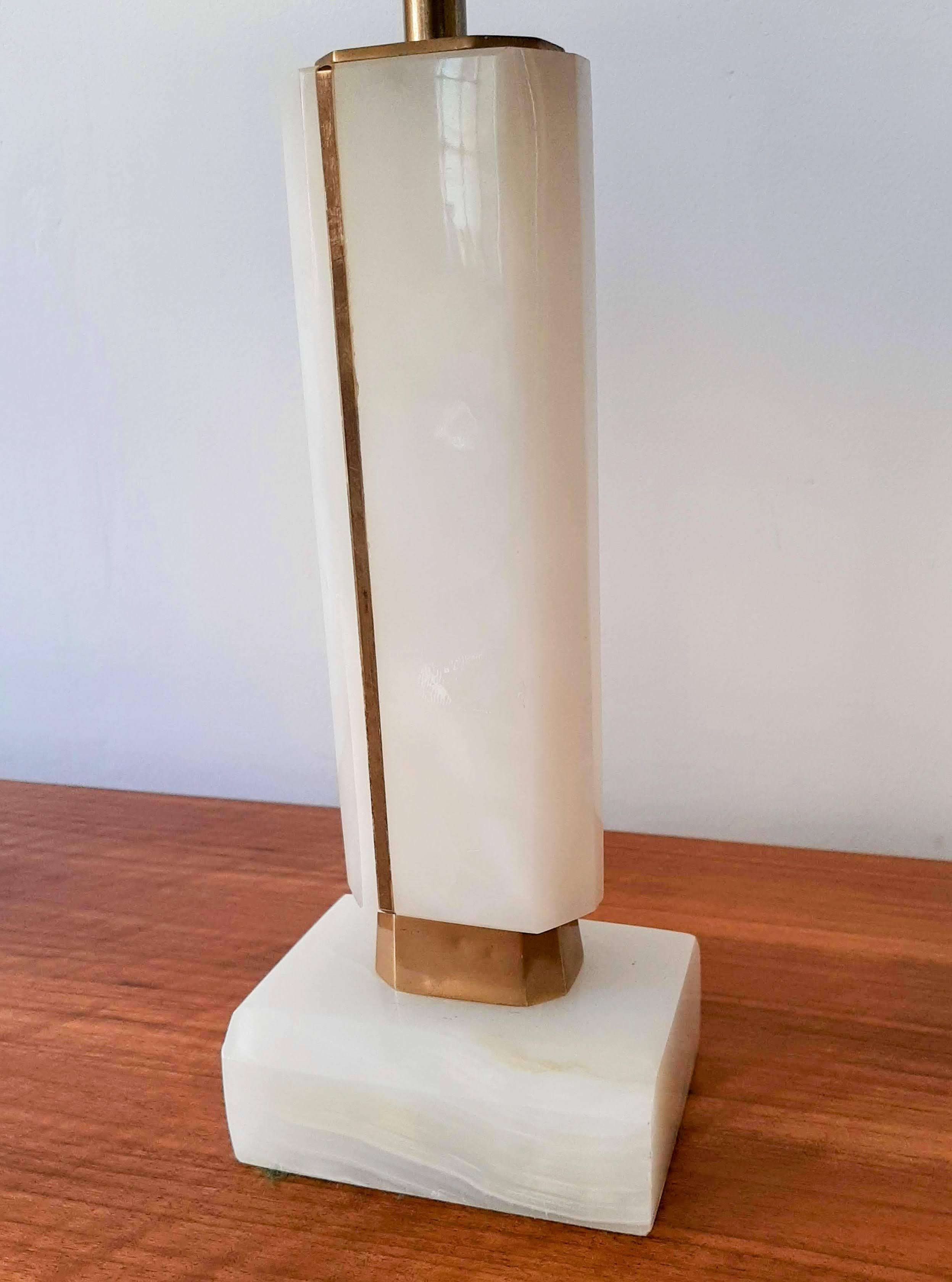 Inconnu Paire de lampes de bureau vintage en onyx et laiton en vente