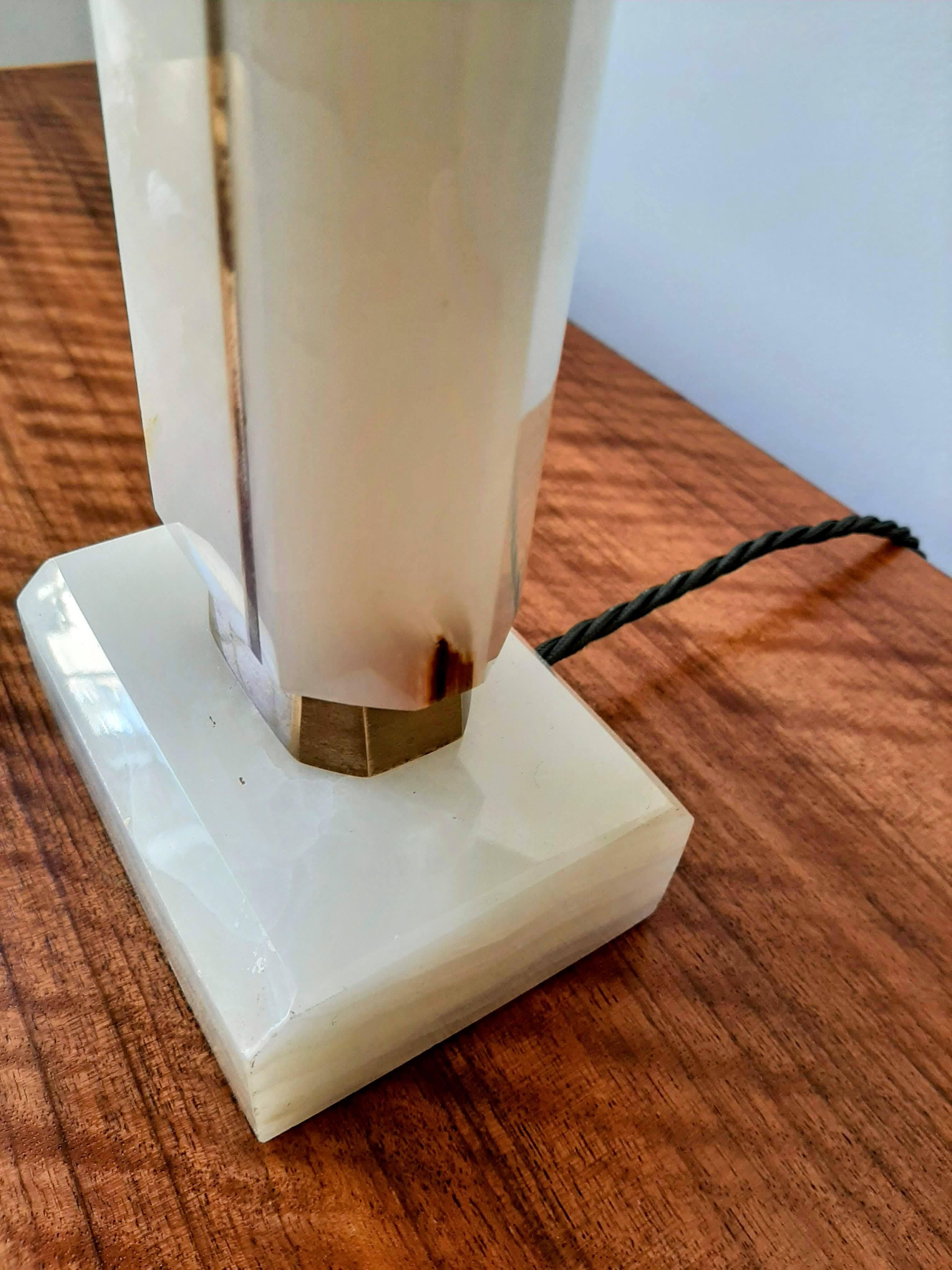 Paire de lampes de bureau vintage en onyx et laiton en vente 2