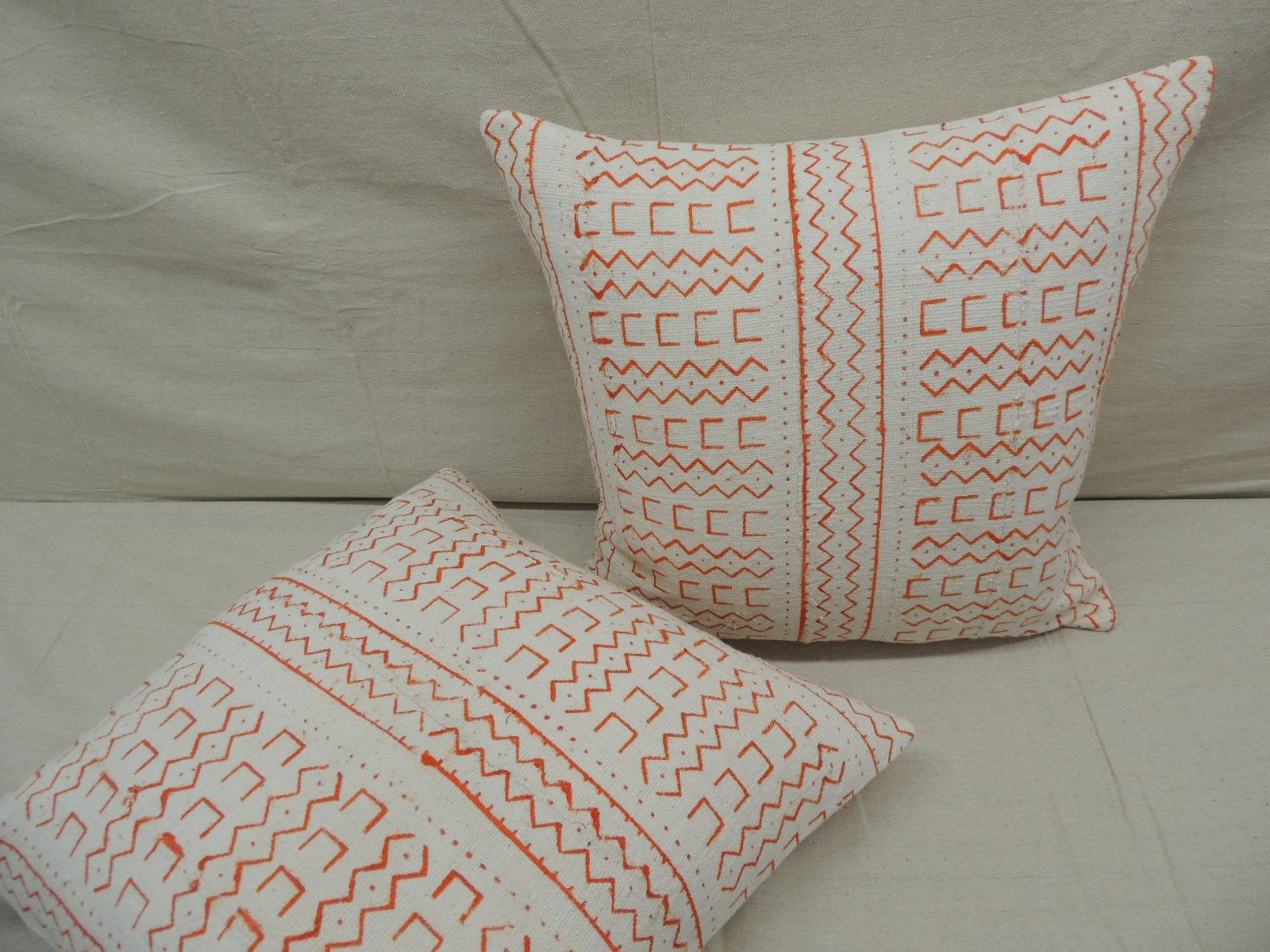 Pair of Vintage Orange and Natural African Mud Cloth Square Decorative Pillows In Good Condition In Oakland Park, FL