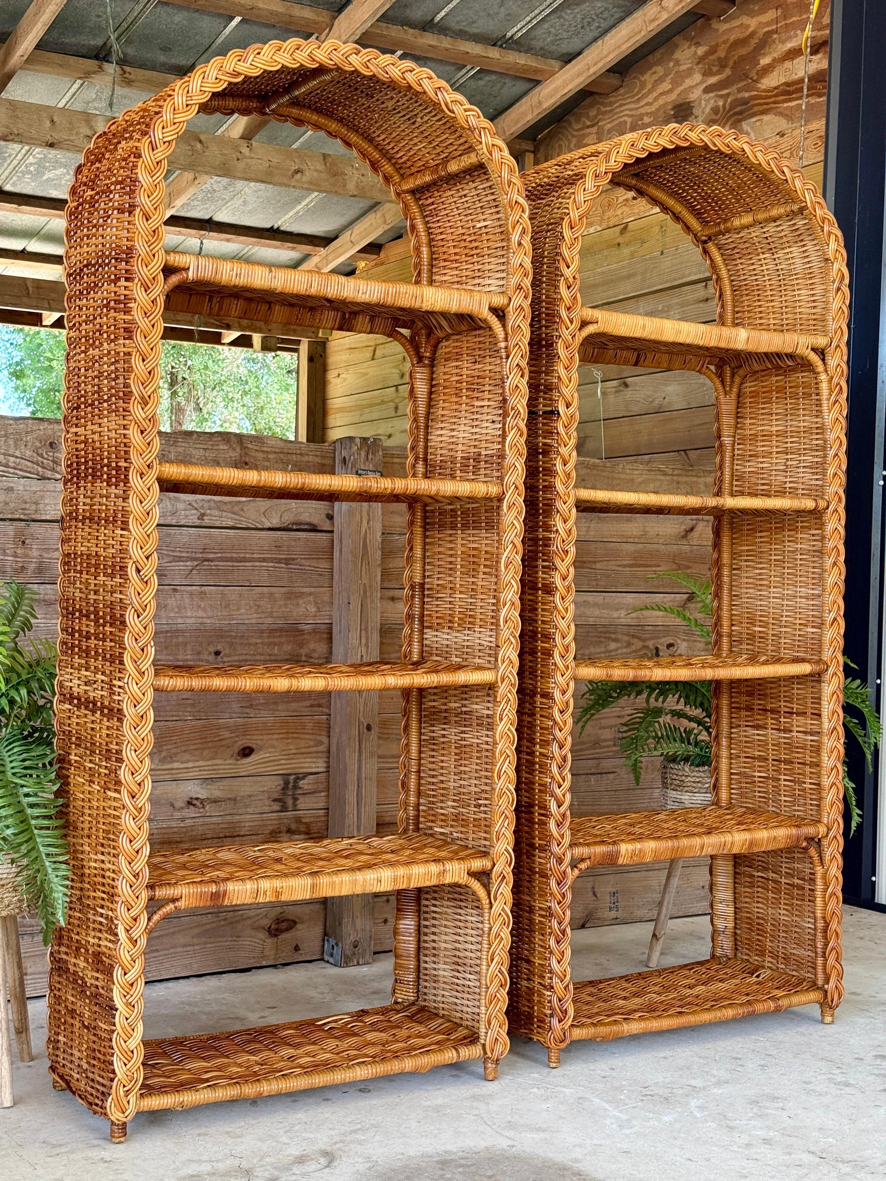 Paar Vintage Organic Modern restauriert Geflecht Rattan Etagere Regale im Angebot 5