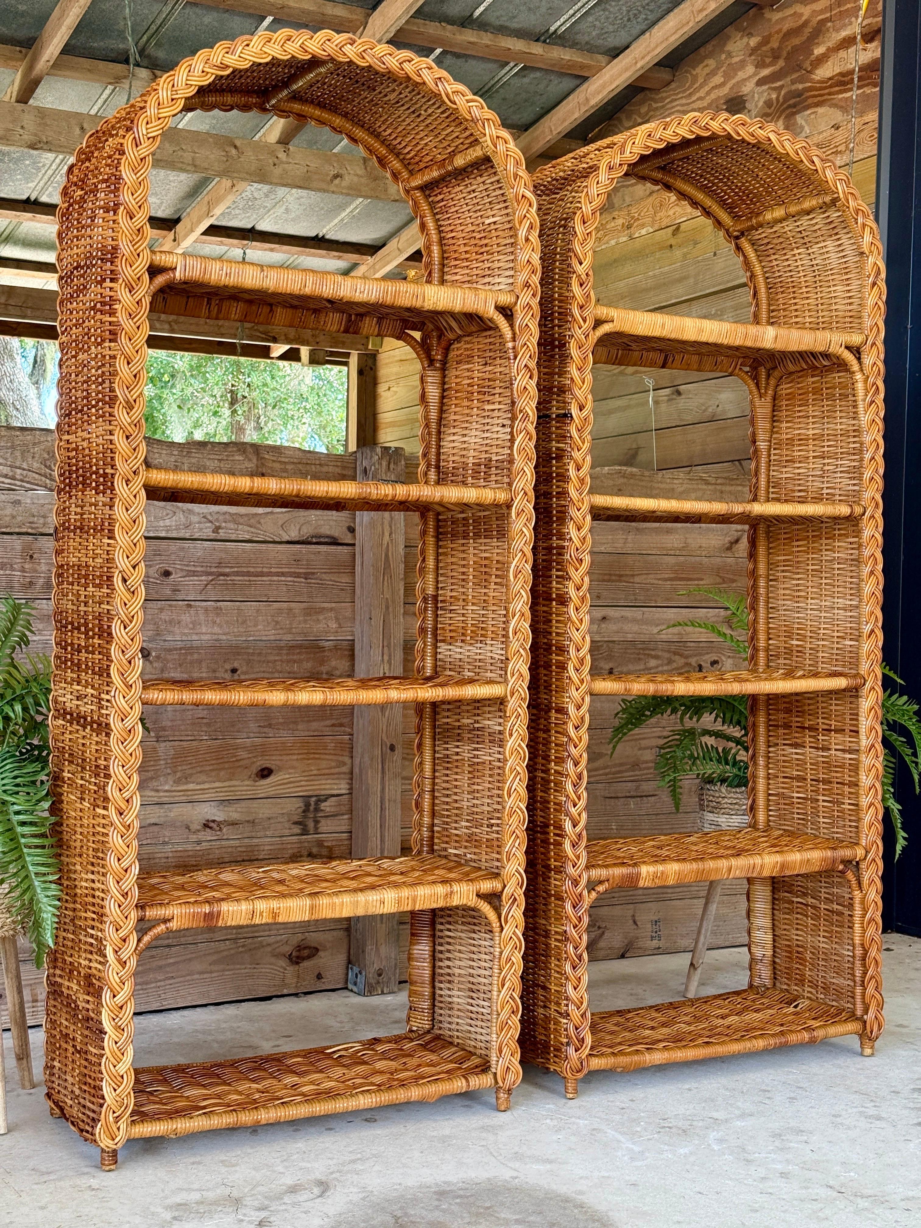 Paar Vintage Organic Modern restauriert Geflecht Rattan Etagere Regale im Angebot 6