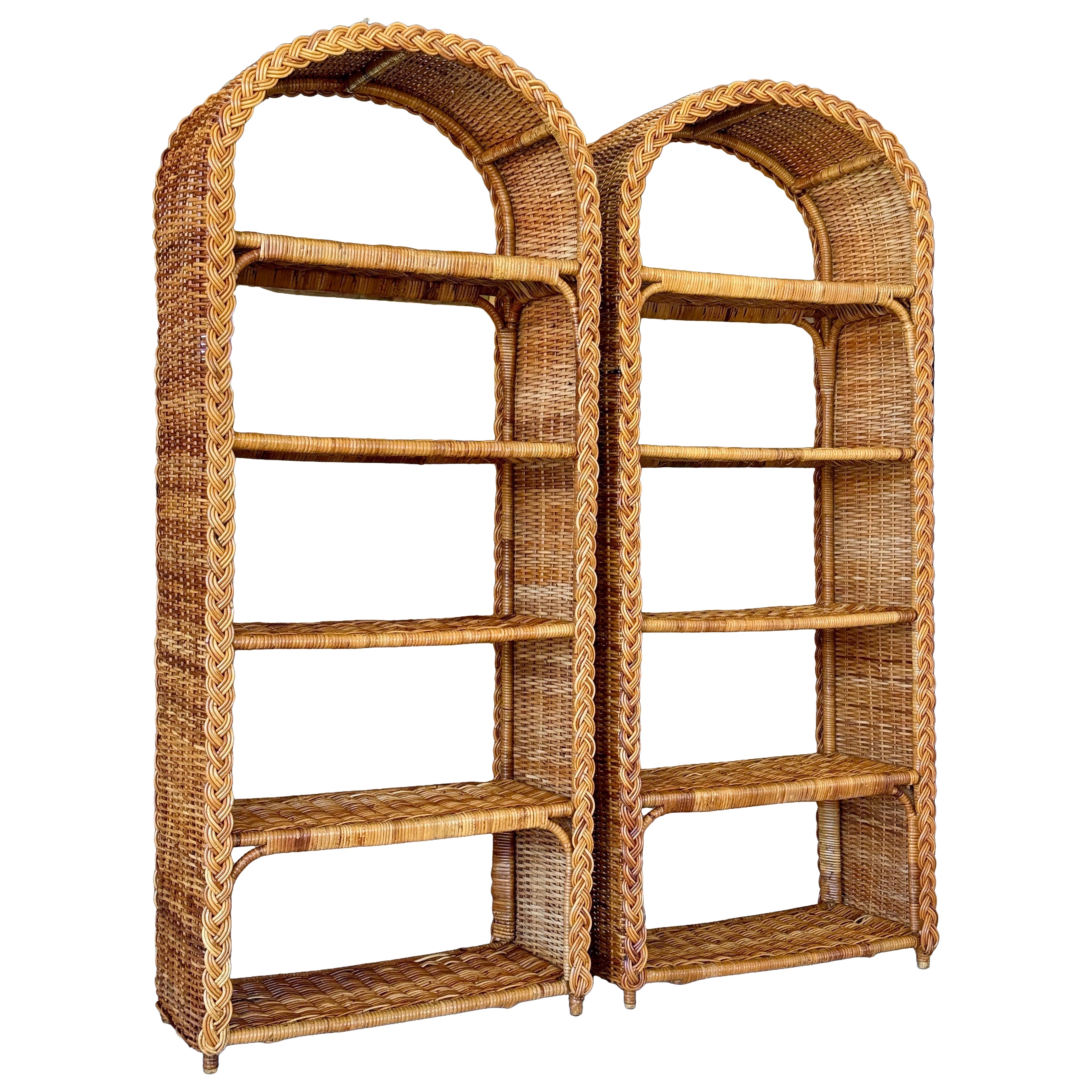Paar Vintage Organic Modern restauriert Geflecht Rattan Etagere Regale im Angebot