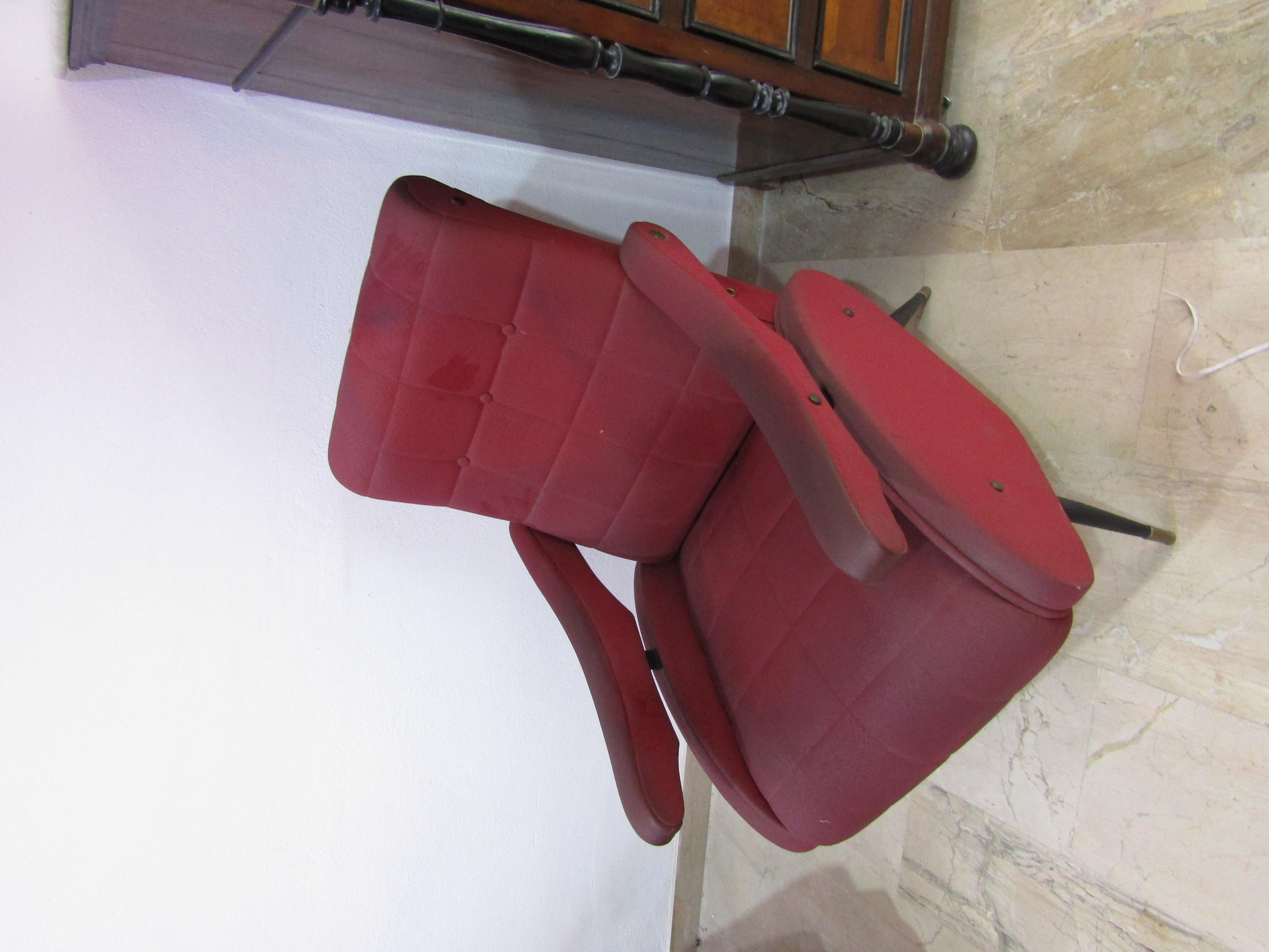 Mid-Century Modern midcentury Pair of  Oscar Recliner Armchair by Ello Pini for Novarredo, 1970s For Sale