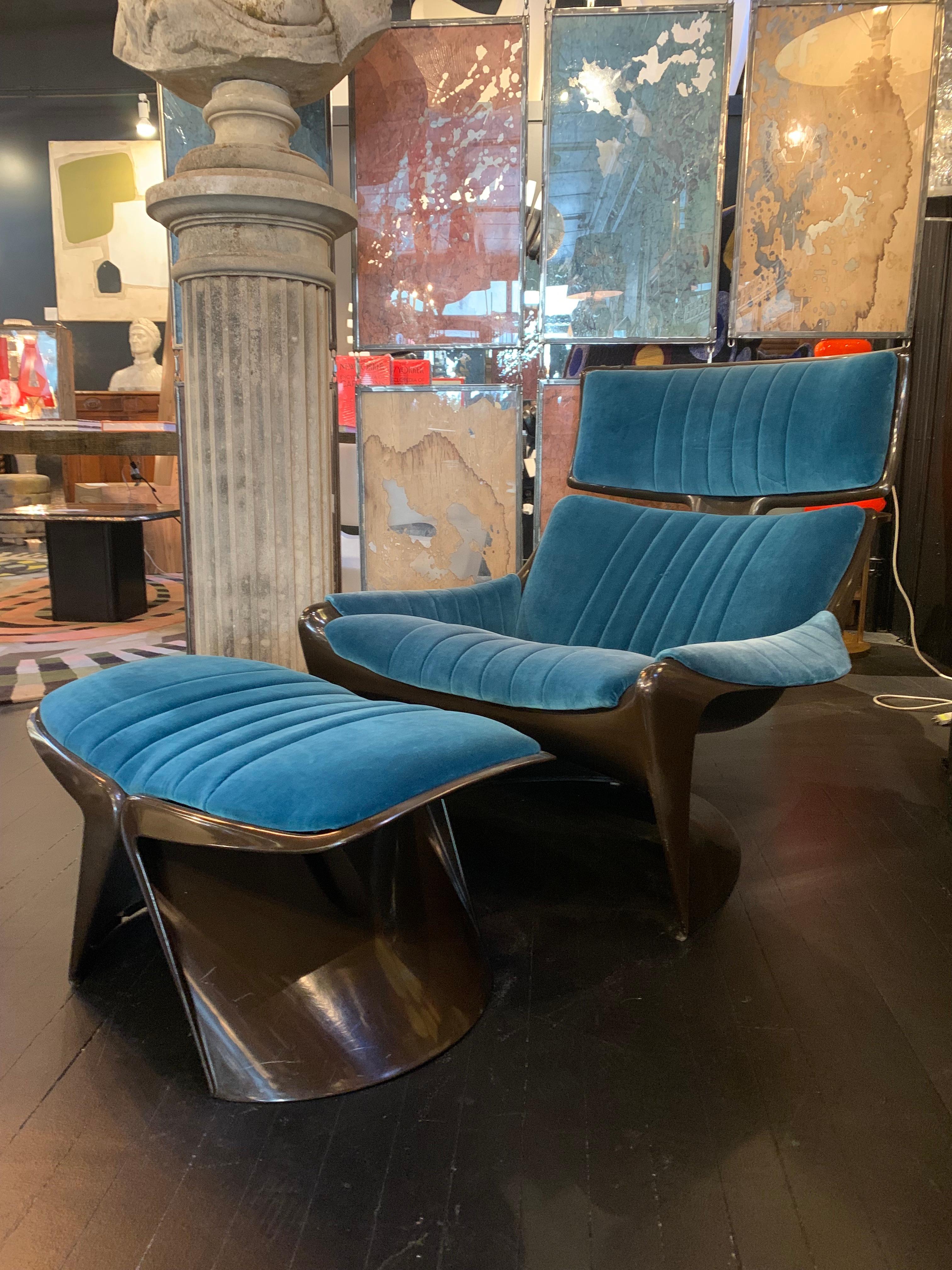 Mid-Century Modern Pair of Vintage Ostergaard Lounge Chairs and Ottomans For Sale