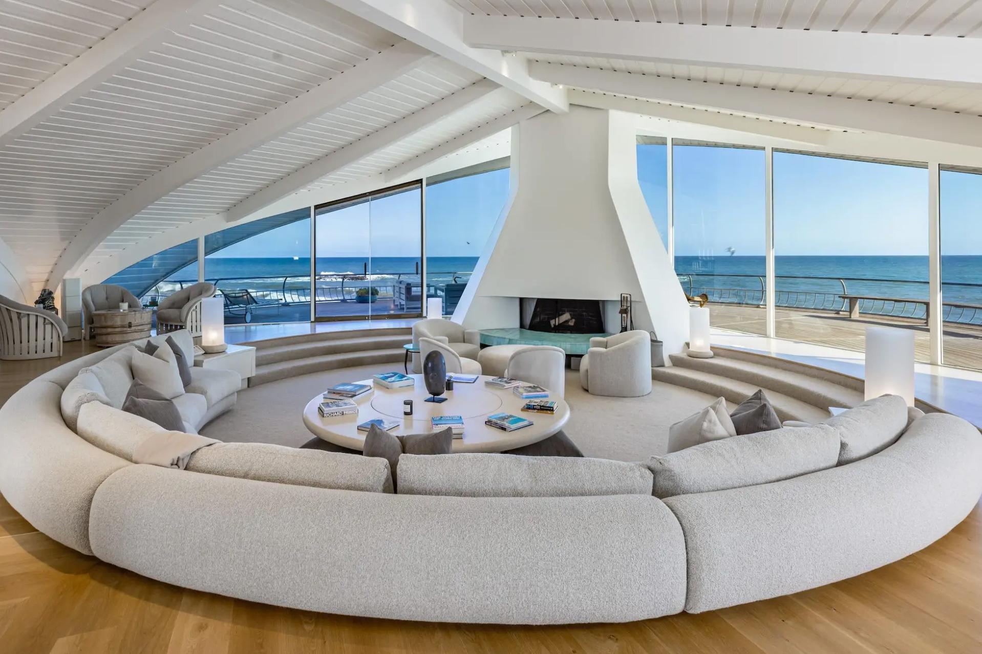 Paar übergroße Vintage-Loungesessel aus dem Wave House im Angebot 4