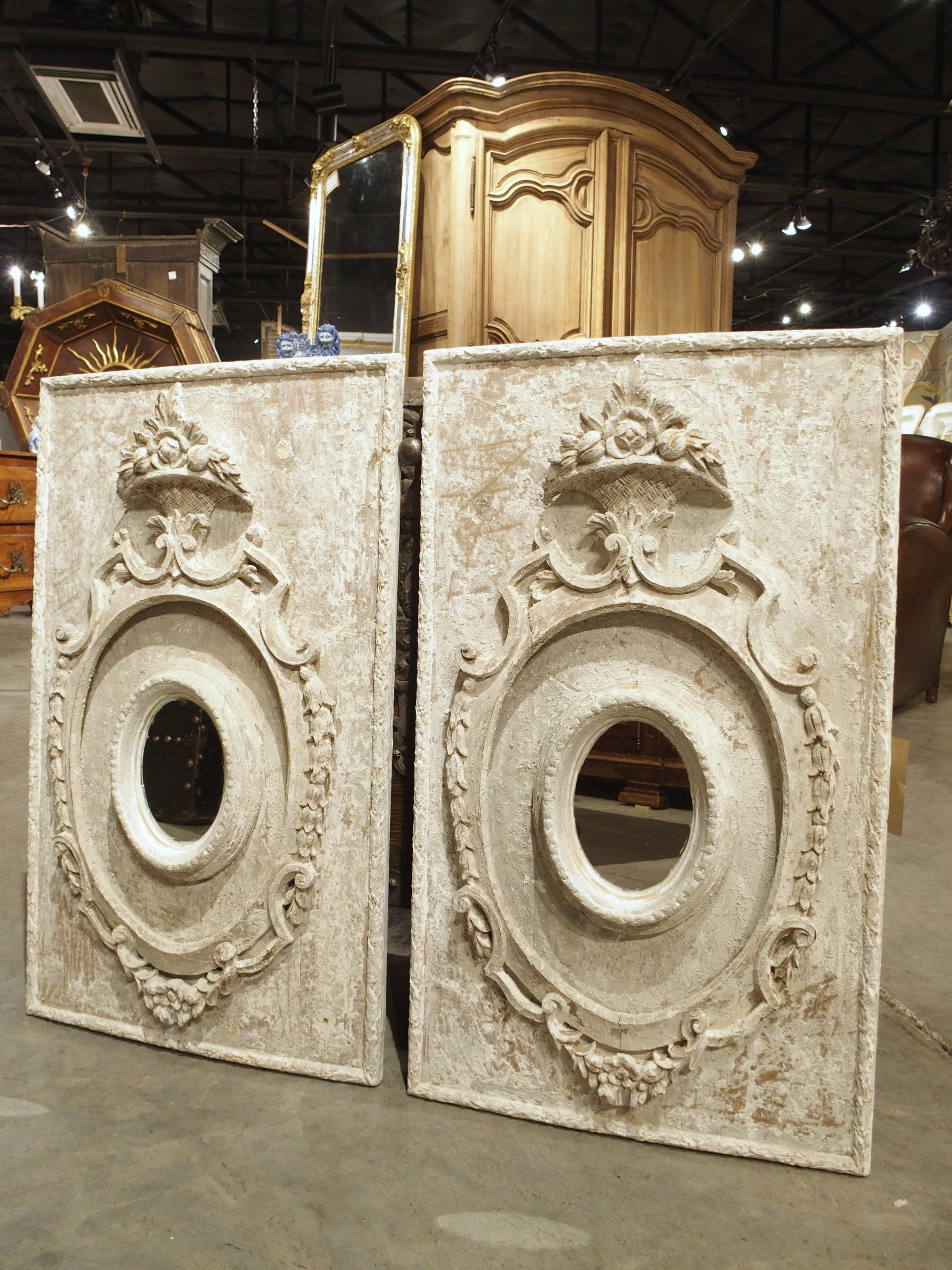 Paar bemalte Vintage-Karton-Tafeln mit ovalen Spiegeln aus Florenz, Italien im Angebot 11