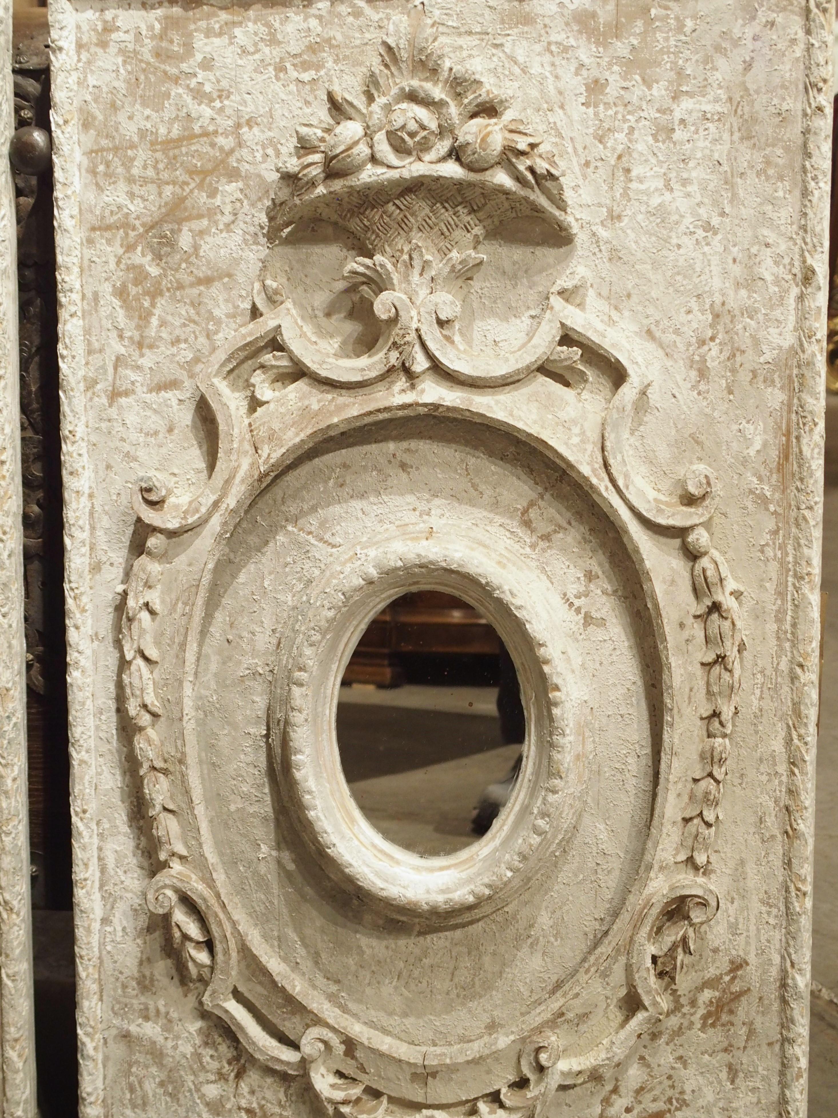 Paar bemalte Vintage-Karton-Tafeln mit ovalen Spiegeln aus Florenz, Italien im Angebot 1