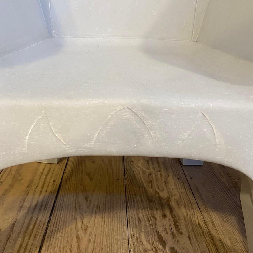 Paar Vintage gemalt geschnitzt Wood Armchairs im Angebot 1