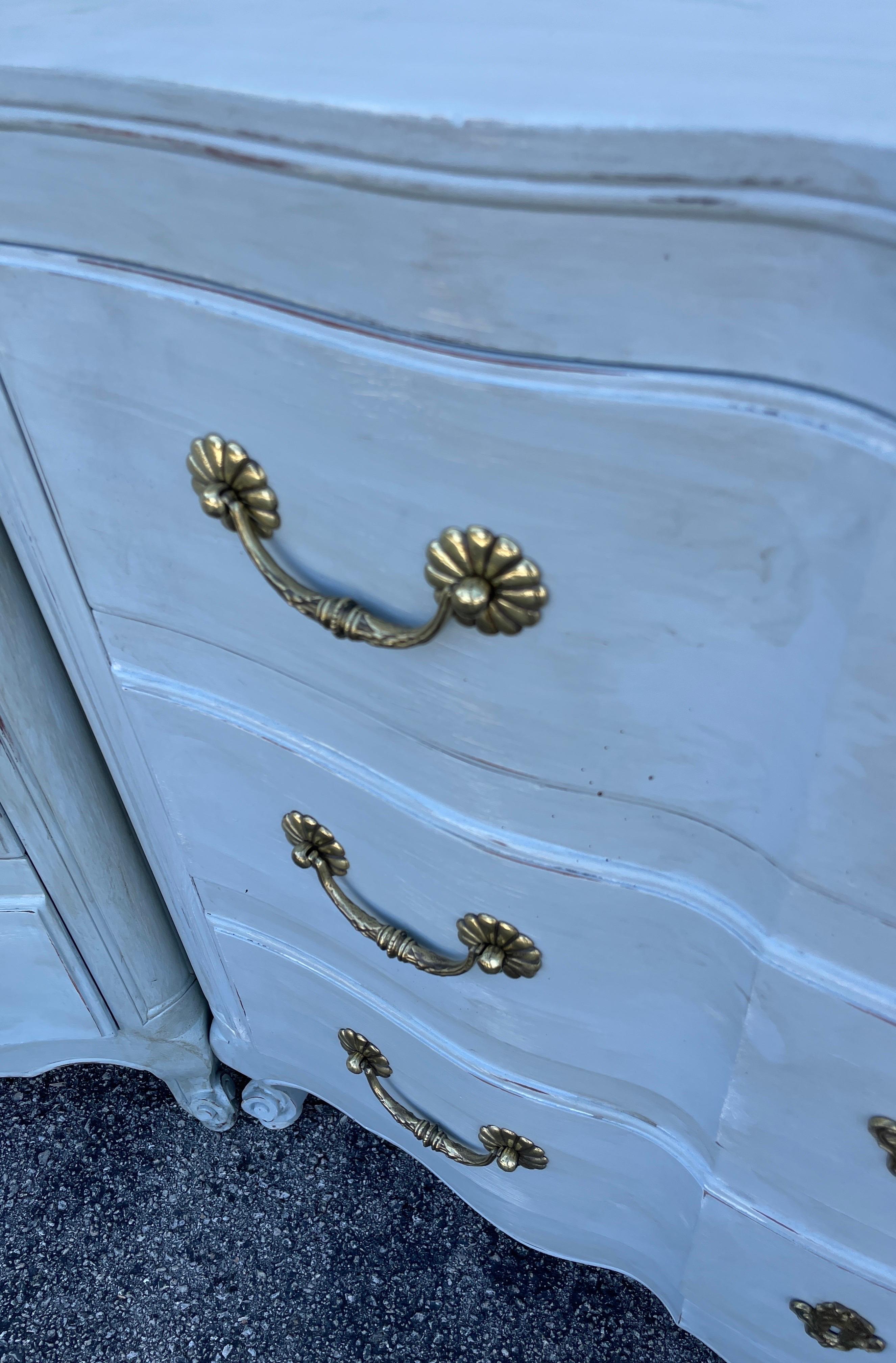 Wood Pair of Vintage Painted Commodes For Sale