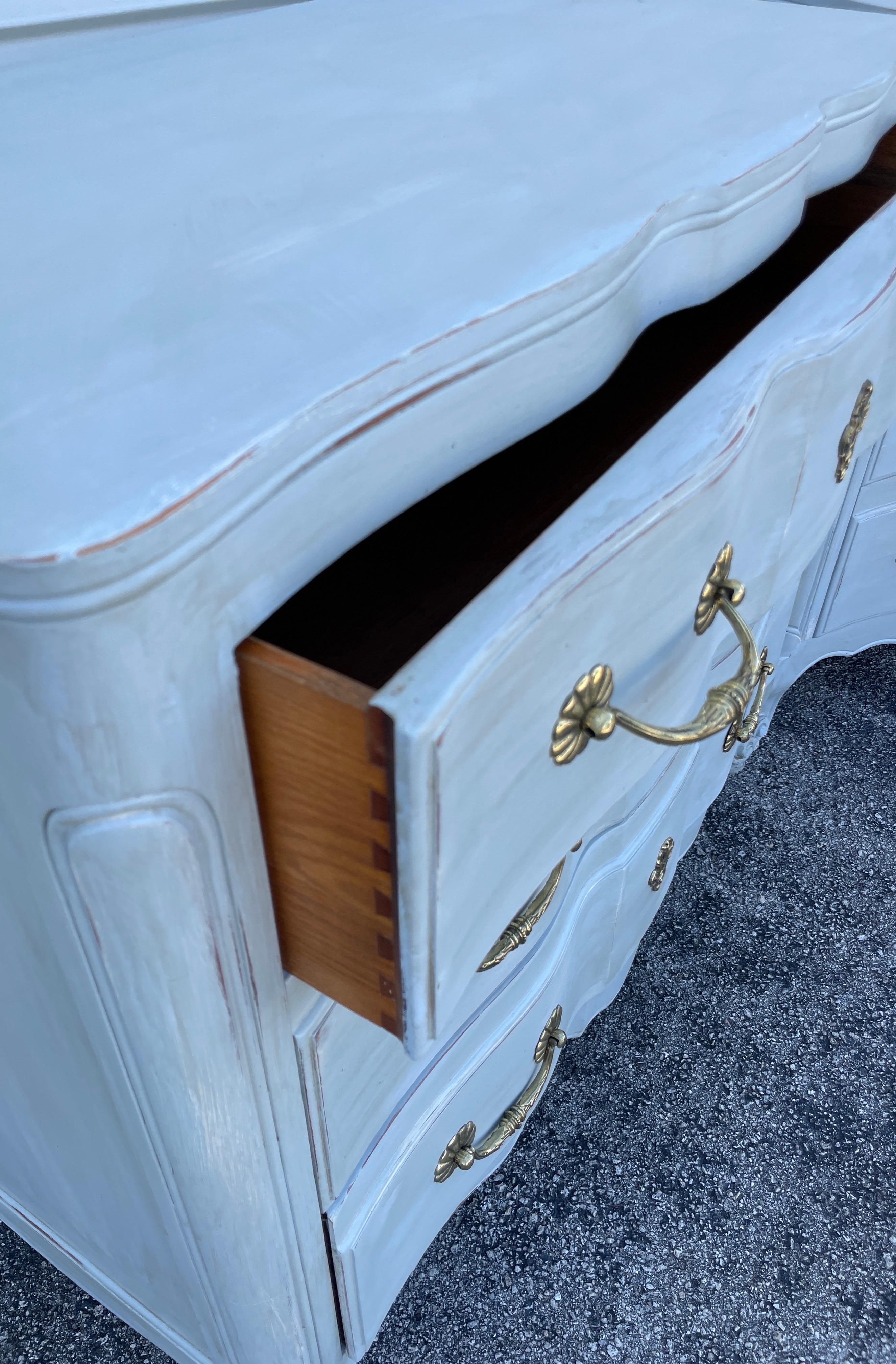Pair of Vintage Painted Commodes For Sale 2