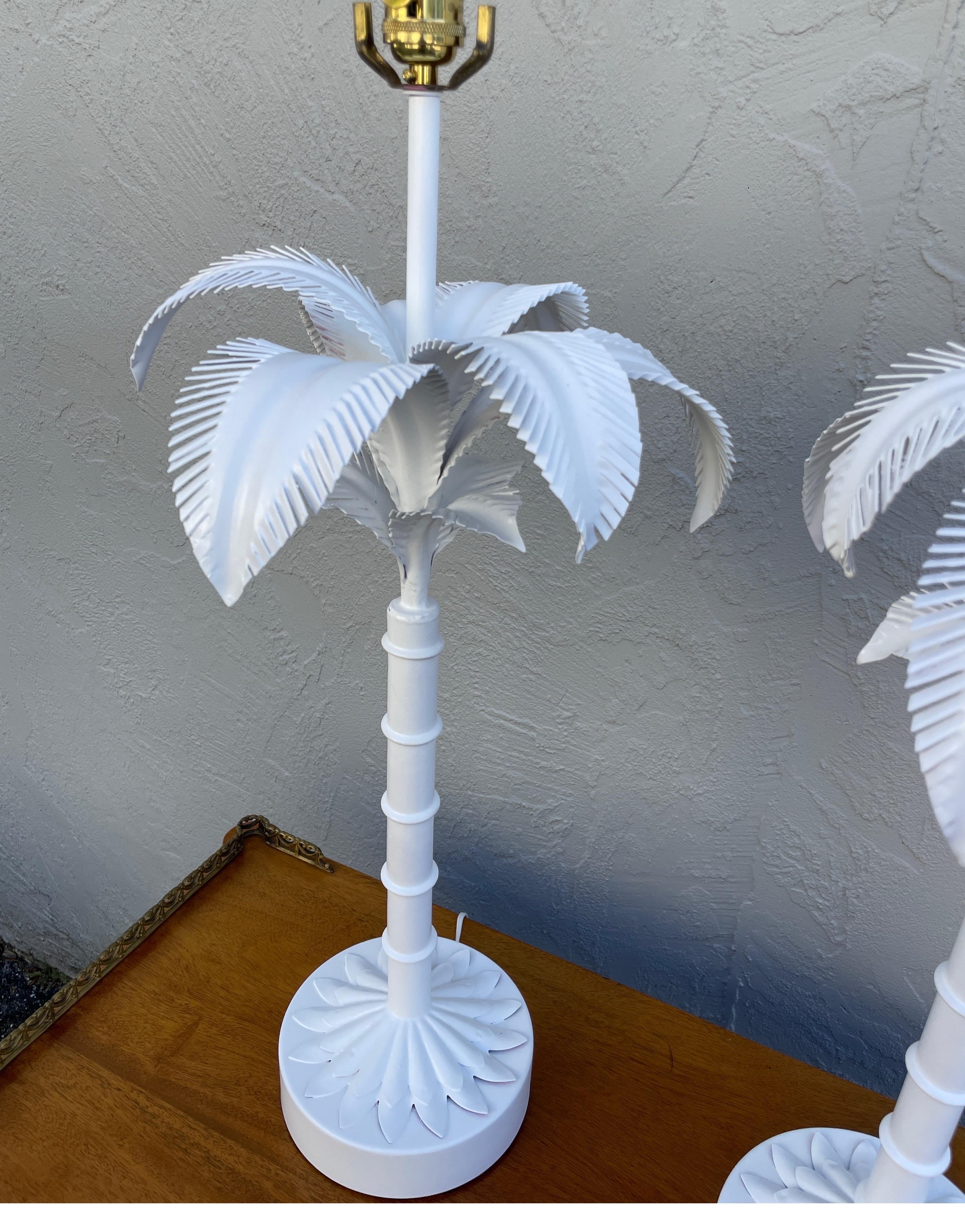 20th Century Pair of Vintage Painted Tole Palm Tree Table Lamps For Sale
