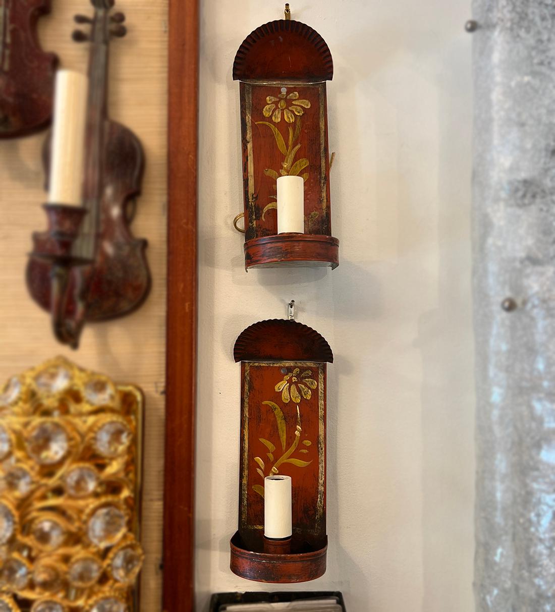 Mid-20th Century Pair of Vintage Painted Tole Sconces For Sale