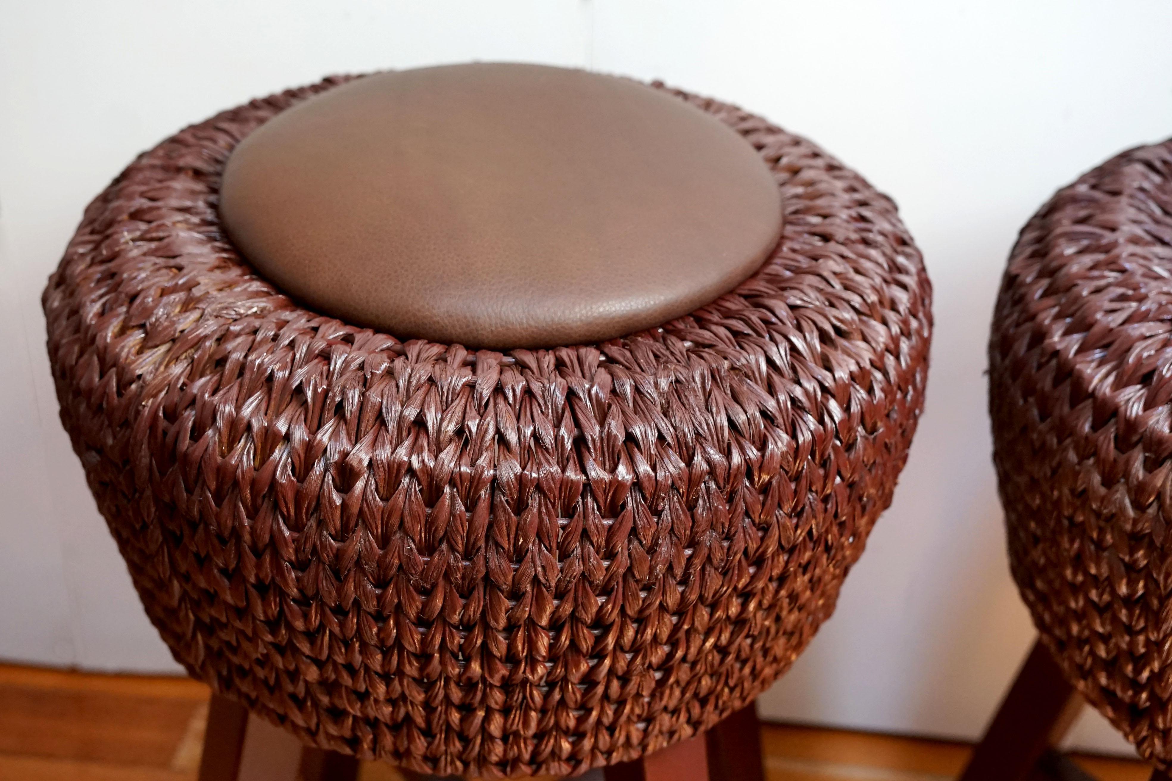 Pair of Vintage Palecek Brown Leather and Rattan Wood Bar Stools In Good Condition For Sale In Lomita, CA