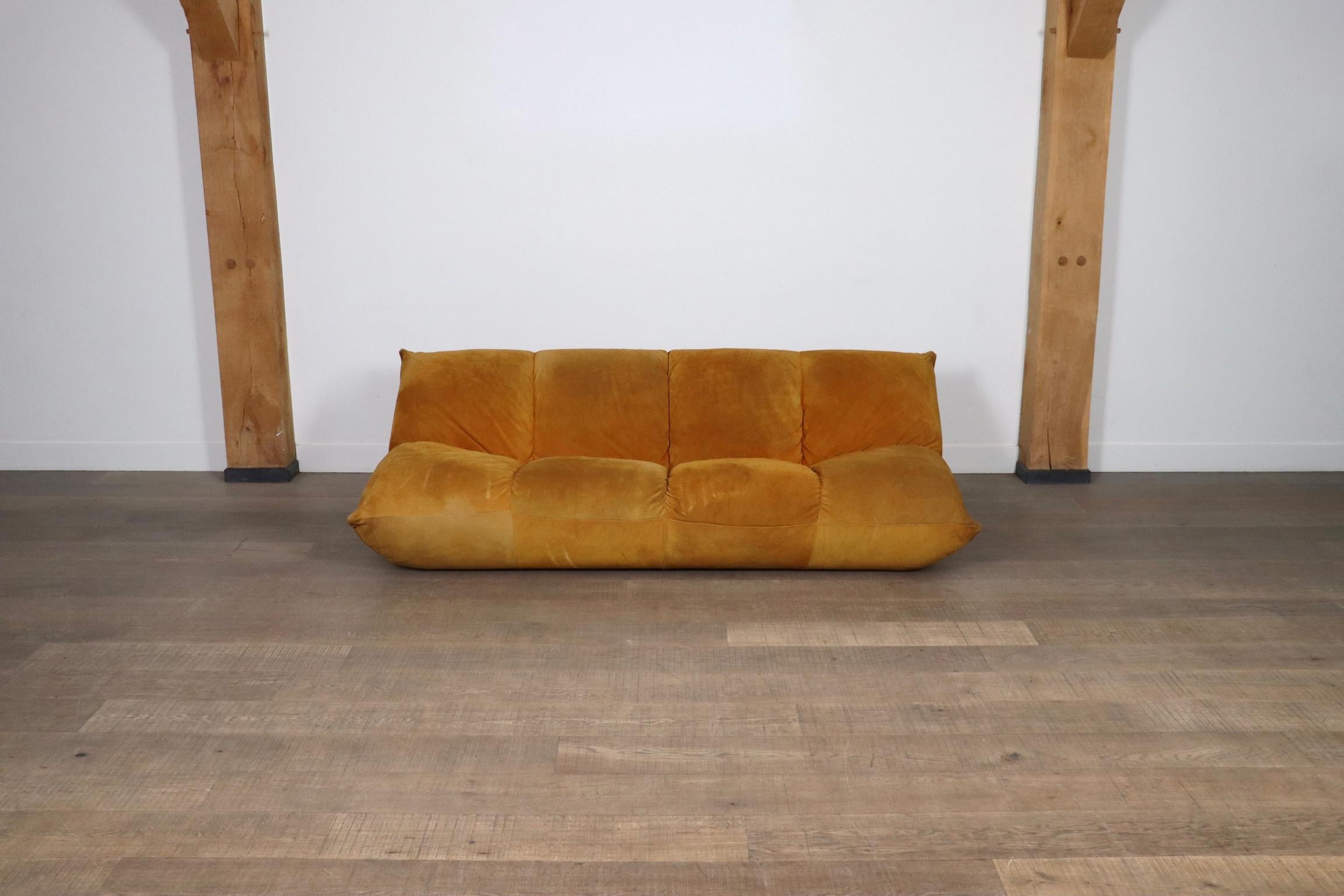 Pair Of Vintage Papillon Sofas In Suede By Guido Rosati For Giovannetti, 1970s 9