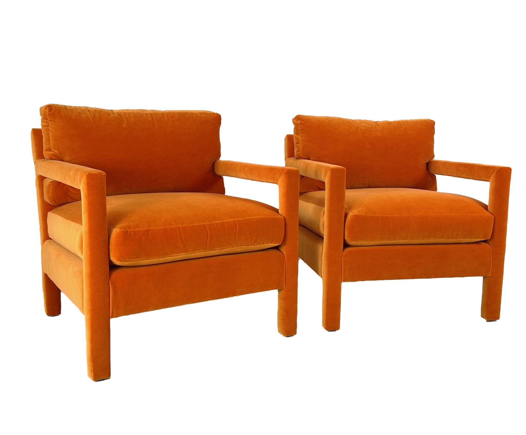 Mid-Century Modern Pair of Vintage Parson Chairs in the Style of Milo Baughman