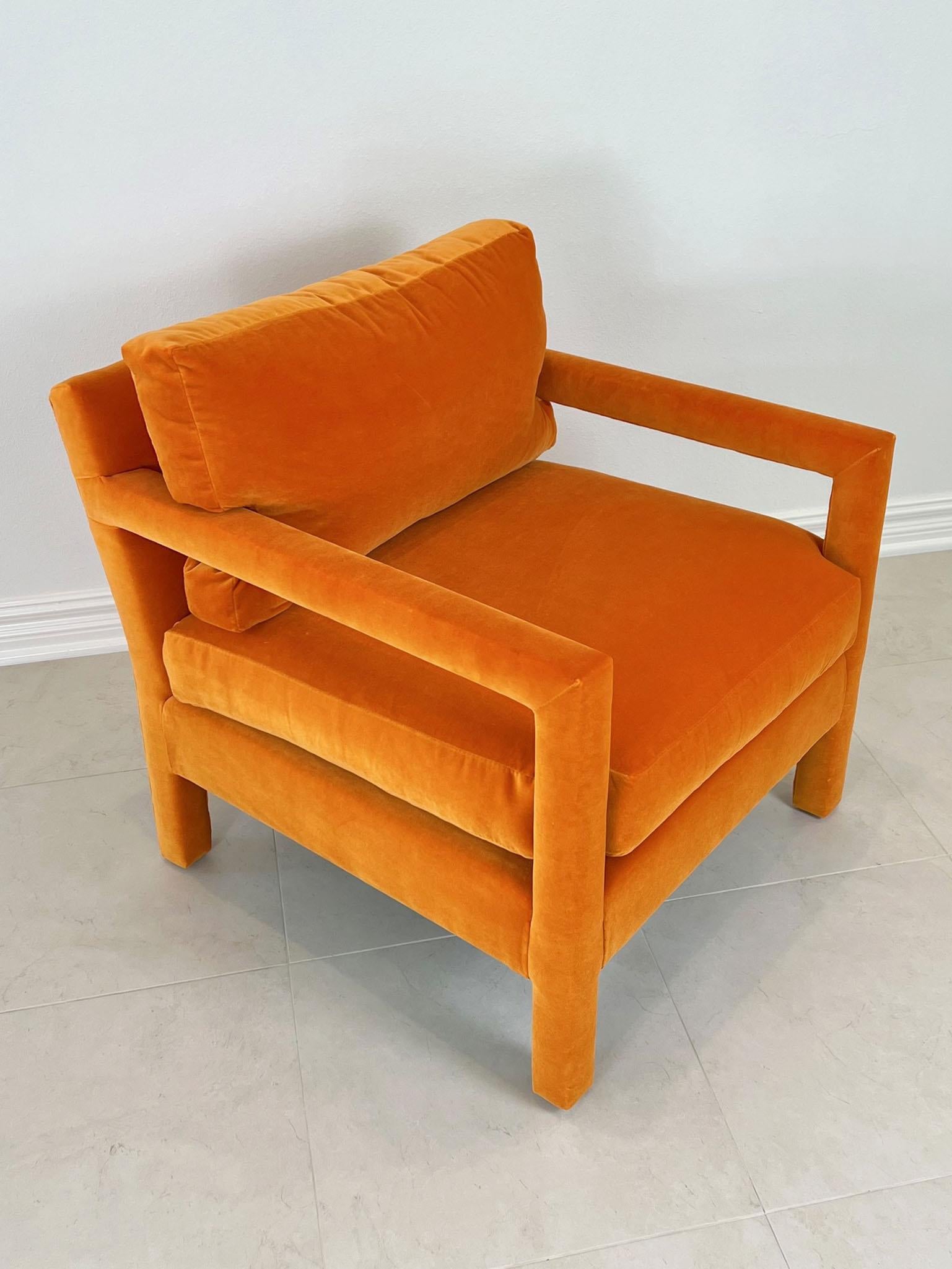 20th Century Pair of Vintage Parson Chairs in the Style of Milo Baughman