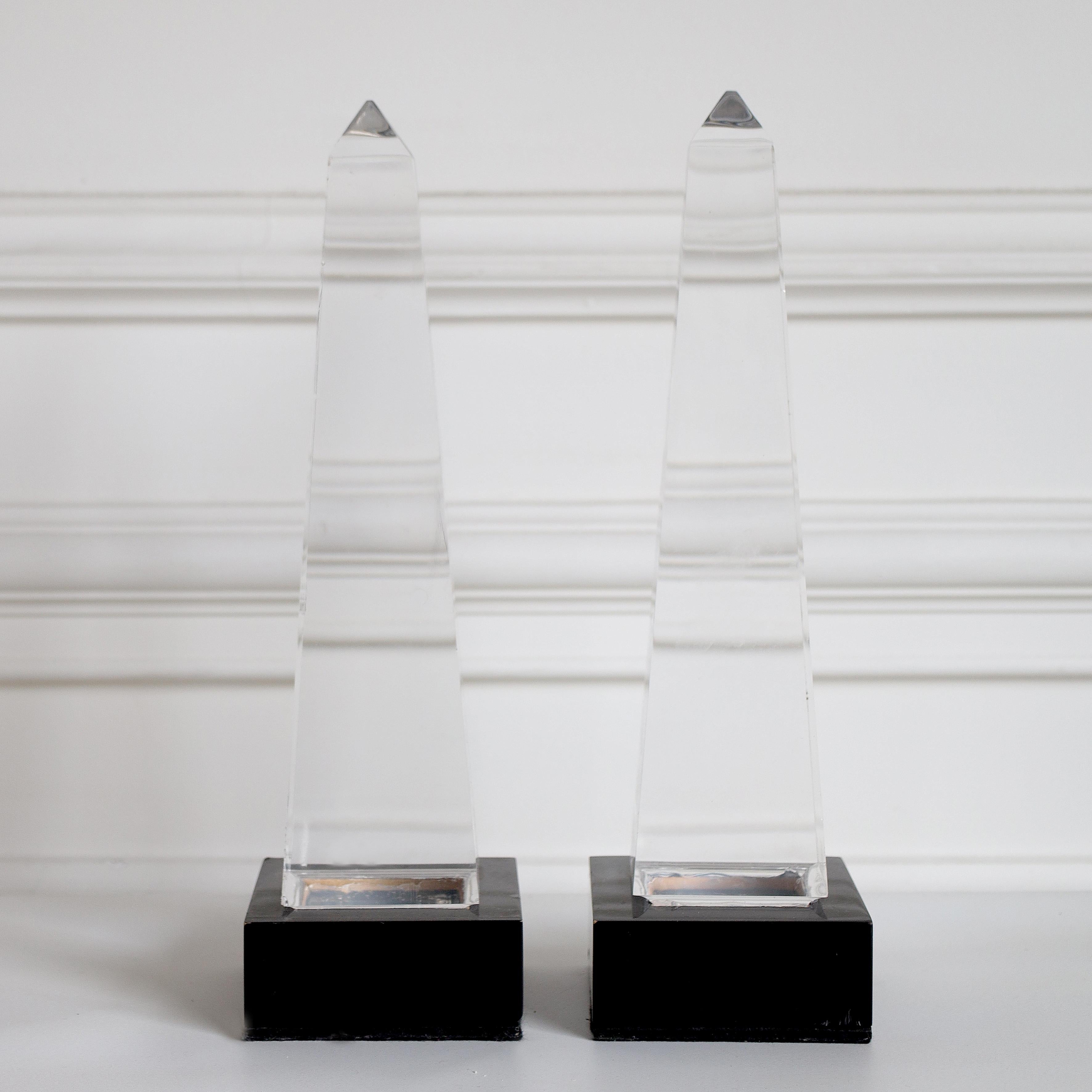 Vintage pair of Perspex obelisk table lamp with bronze base from circa 1970’s.

