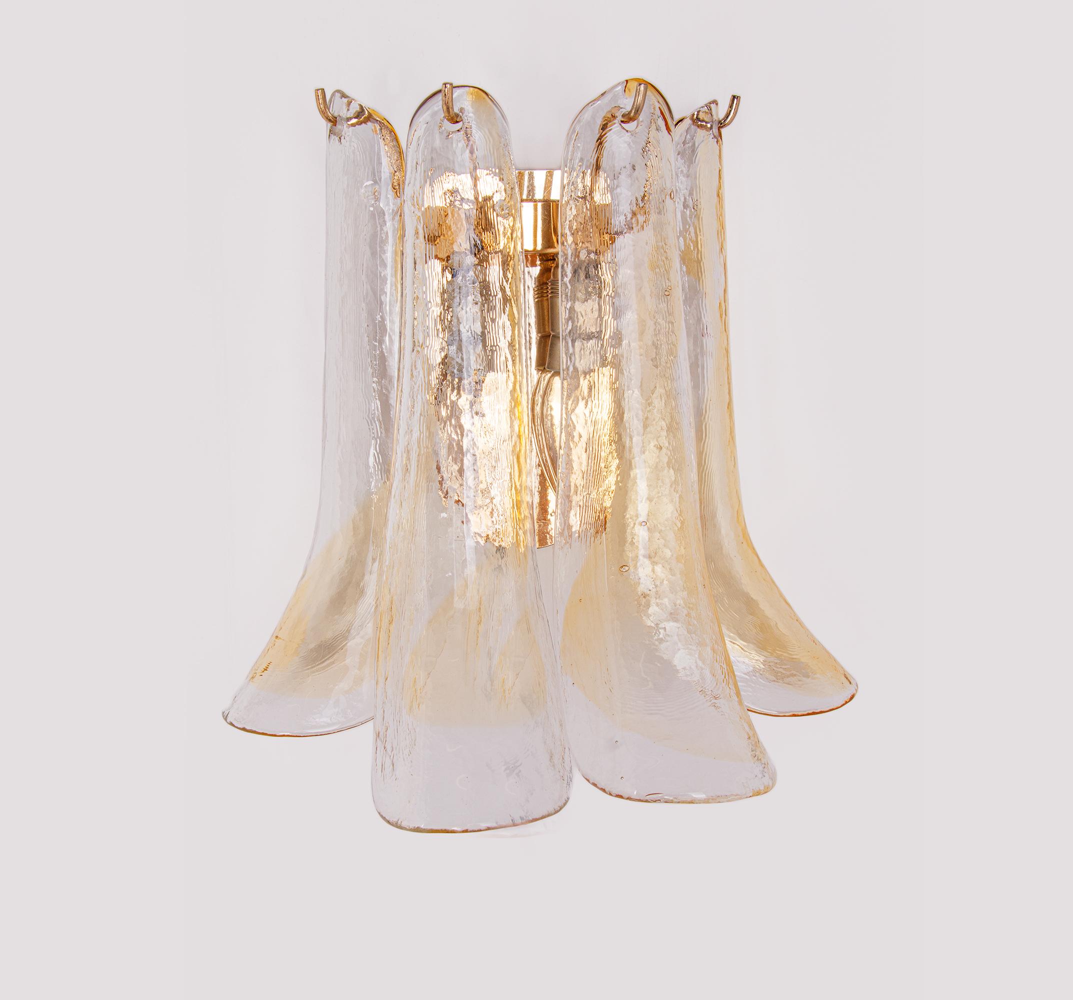 Hollywood Regency Pair of Vintage Petal Wall Sconces in Amber and Clear Murano Glass, Italy For Sale