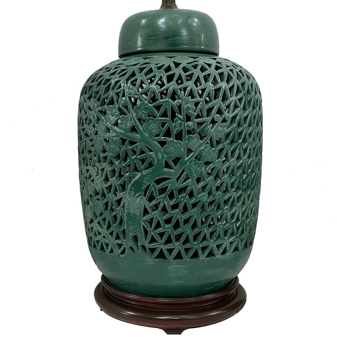 Paar Vintage-Lampen aus durchbrochenem Porzellan (Chinesisch) im Angebot