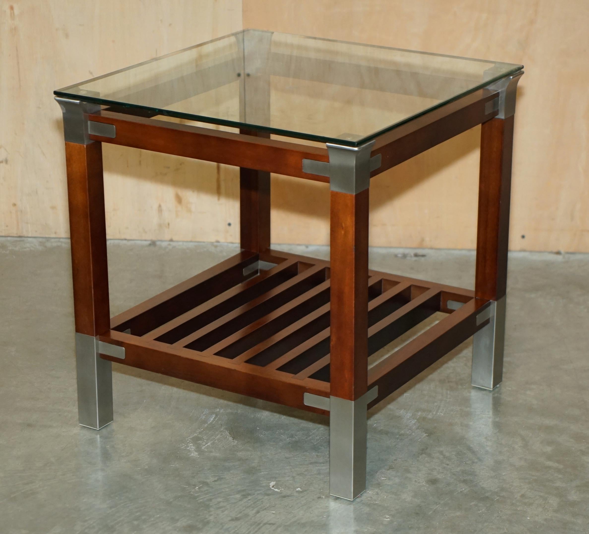 PAIR OF ViNTAGE PIERRE VANDEL PARIS HARDWOOD PEWTER & GLASS SIDE LAMP END TABLES For Sale 6