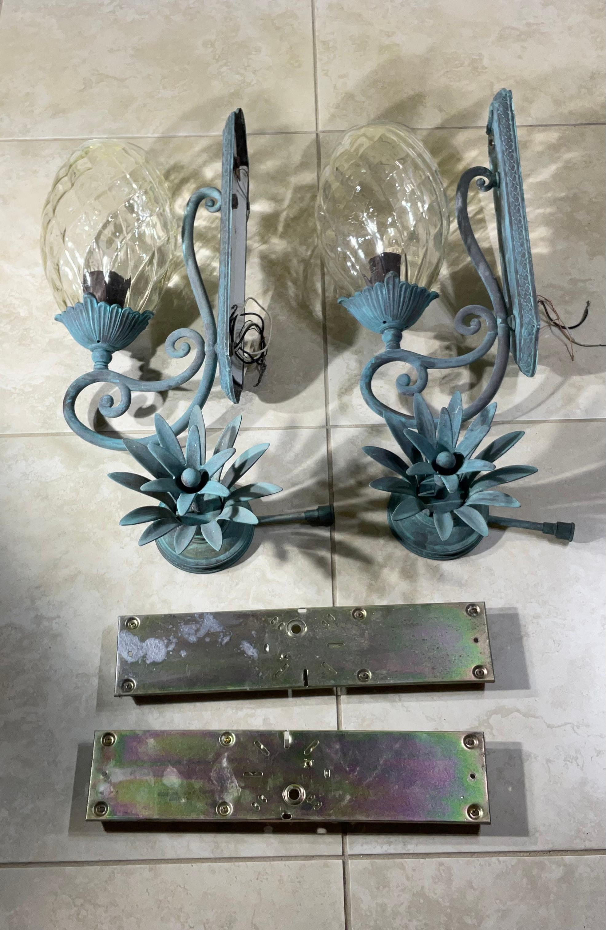 Coppia di ananas d'epoca in bronzo e ottone - Eleganza tropicale in vendita 3