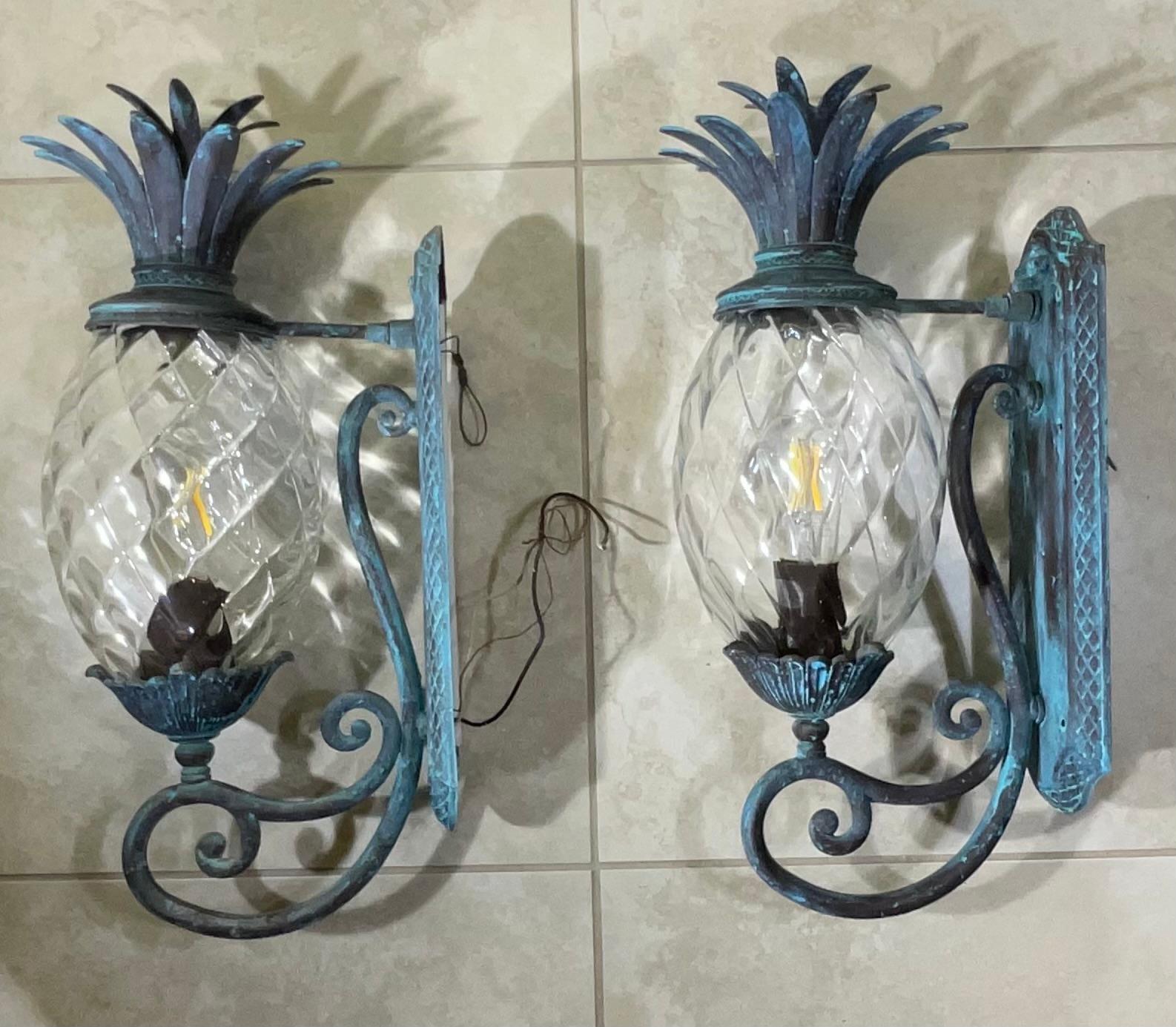Coppia di ananas d'epoca in bronzo e ottone - Eleganza tropicale in vendita 1