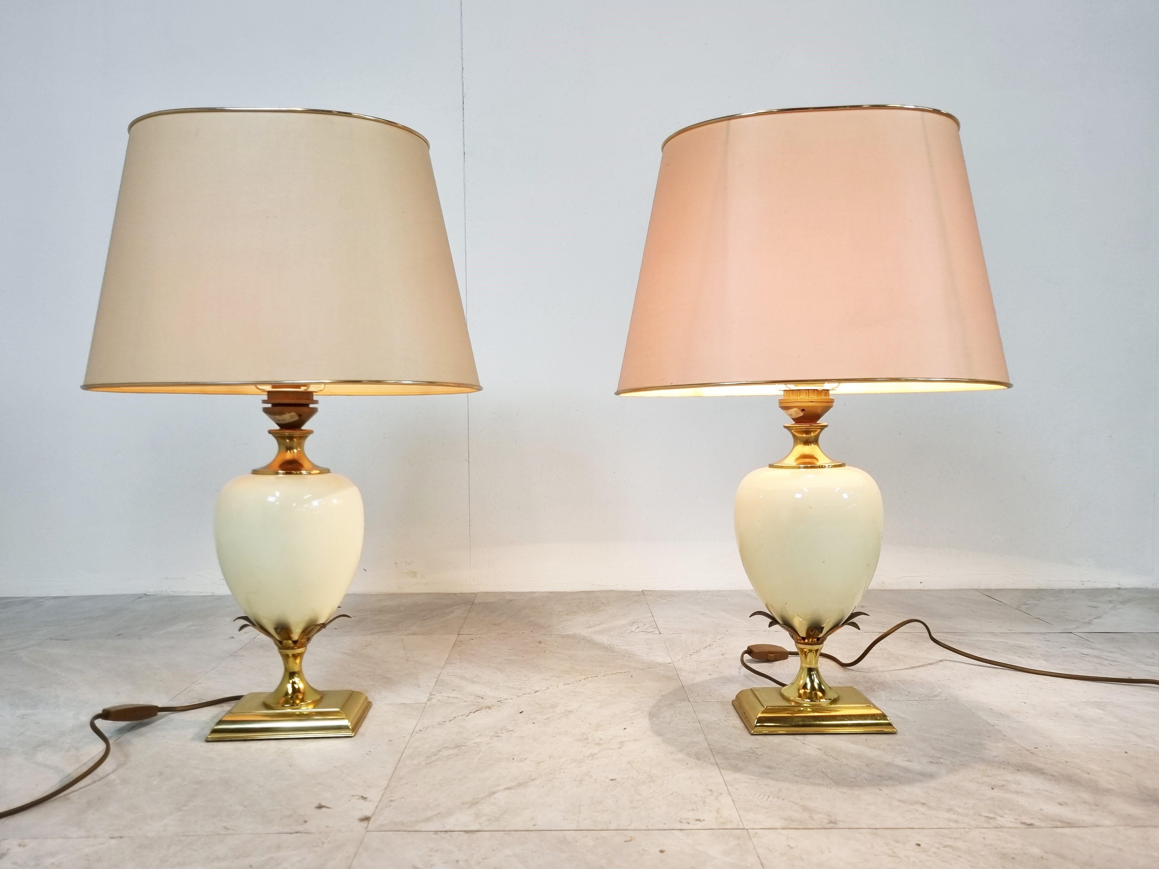 Hollywood Regency Pair of Vintage Pineapple Table Lamps by Maison Le Dauphin, 1970s