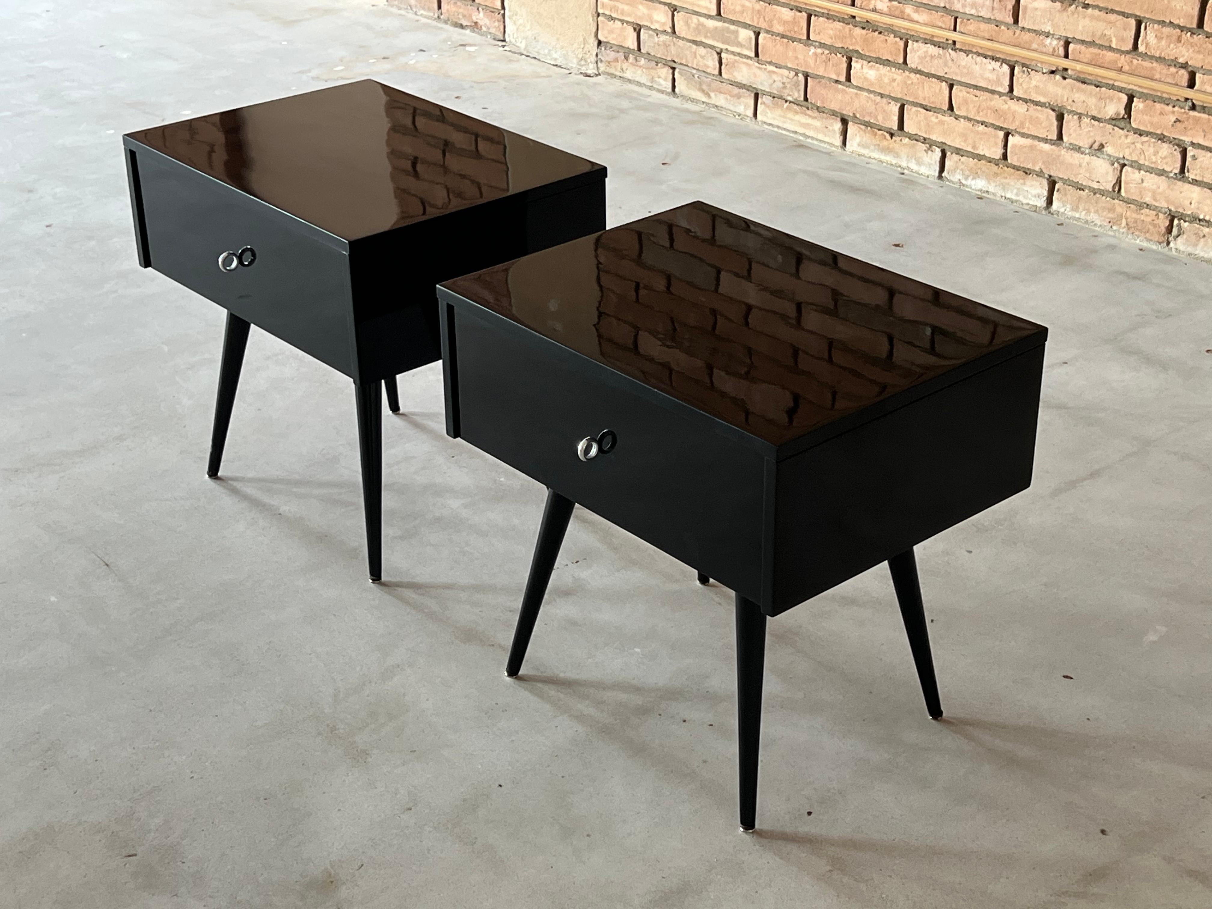 Mid-Century Modern Pair of Vintage ‘Planner Group’ Paul McCobb Nightstands - Black Lacquer 