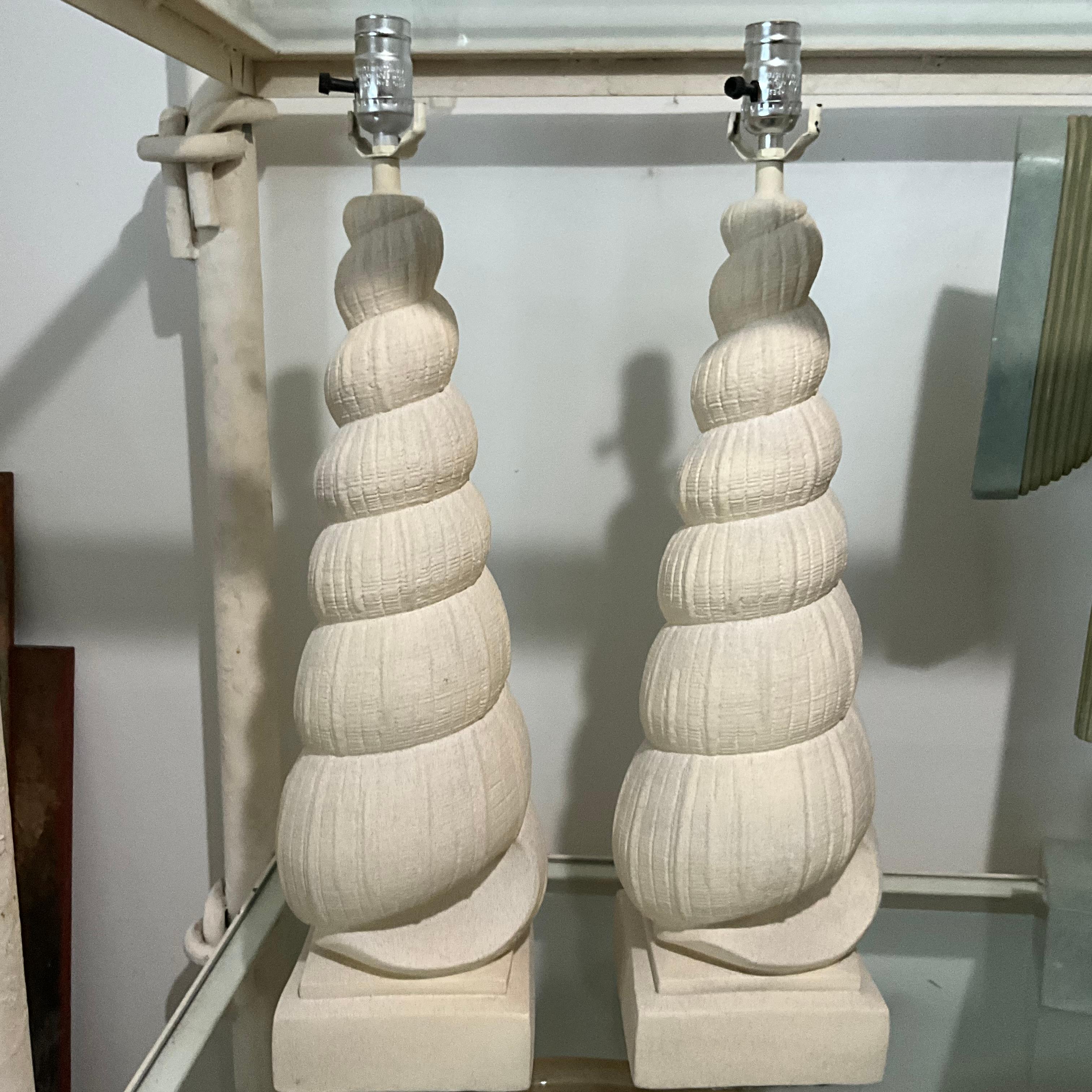 Paire de lampes vintage en plâtre avec coquillages, 1970 Organic Modern Coastal Style en vente 1