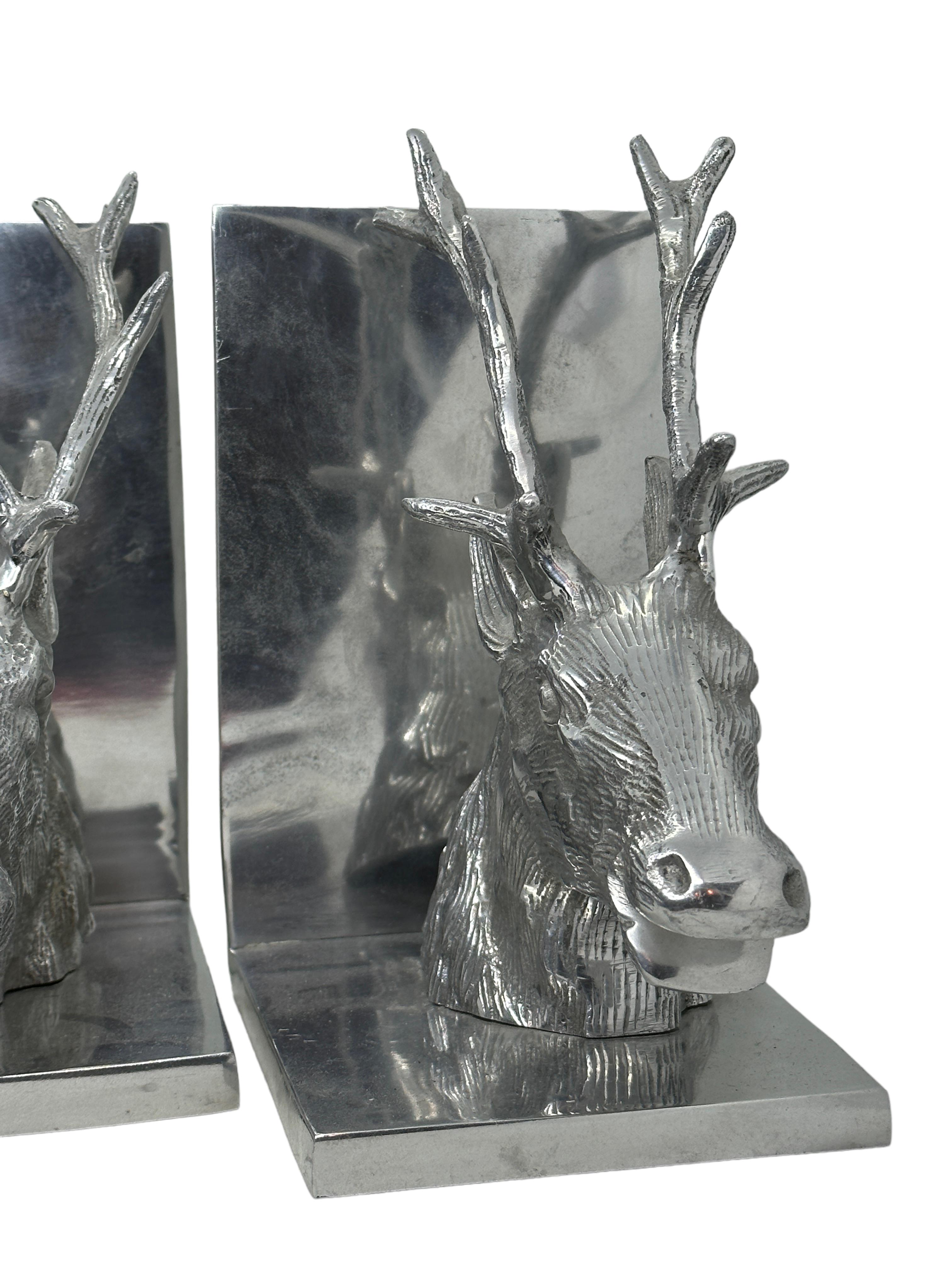 Pair of Vintage Polished Aluminum Deer Bookends, circa 1980s In Good Condition For Sale In Nuernberg, DE