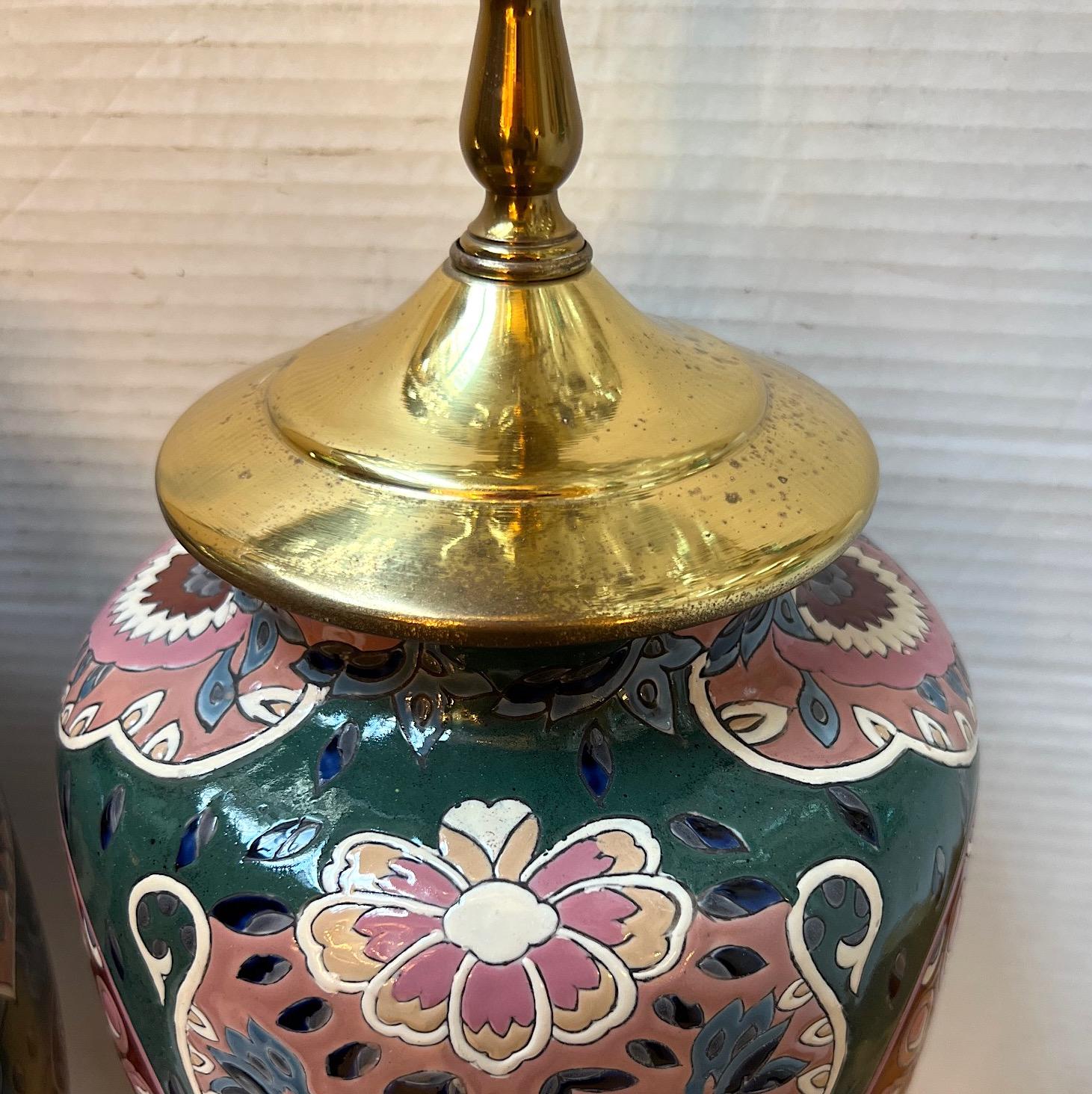 Français Paire de lampes en porcelaine vintage en vente