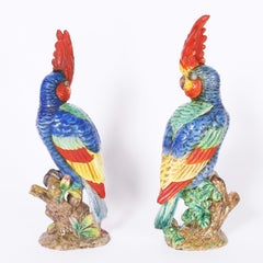 Coppia di pappagalli in porcellana vintage di Ugo Zaccagnini