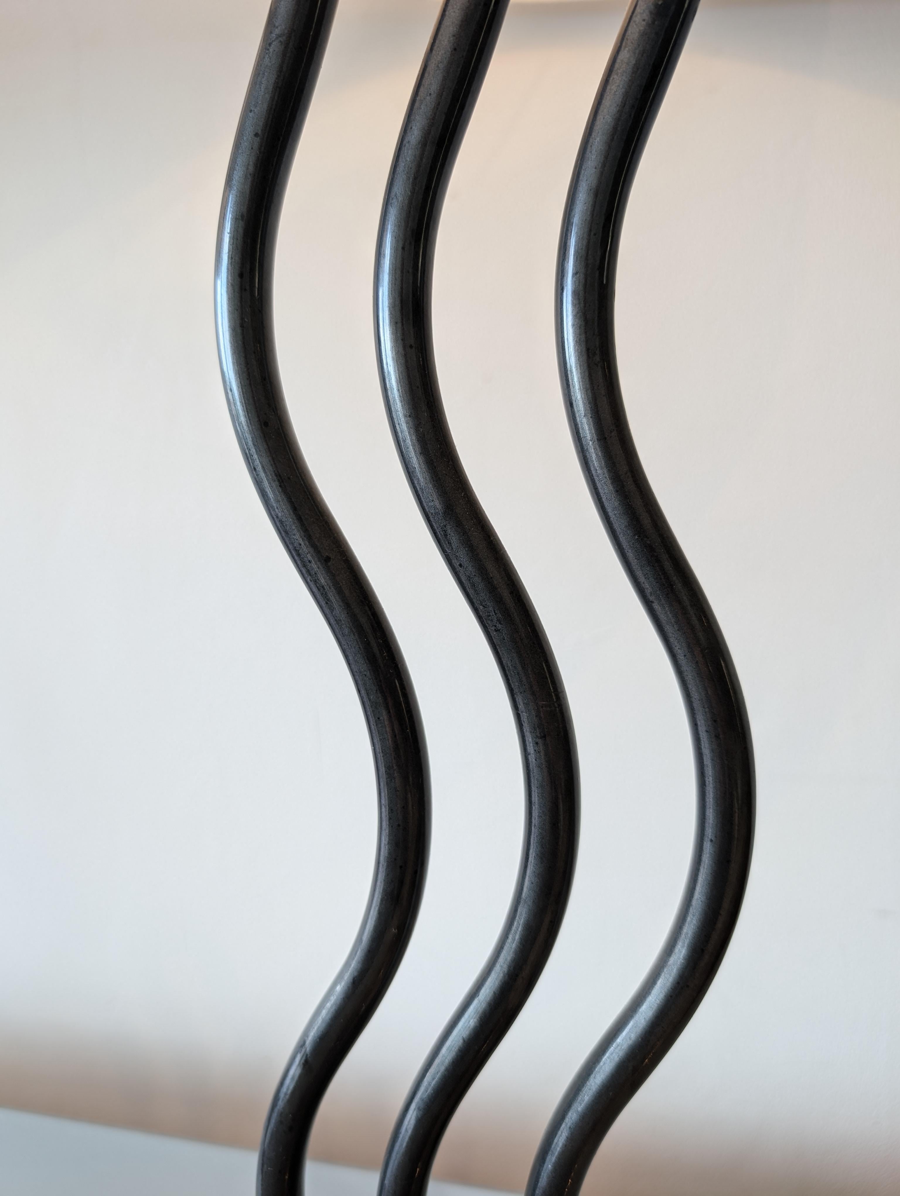 Pair of vintage postmodern 1980s American black steel wiggle lamps For Sale 1